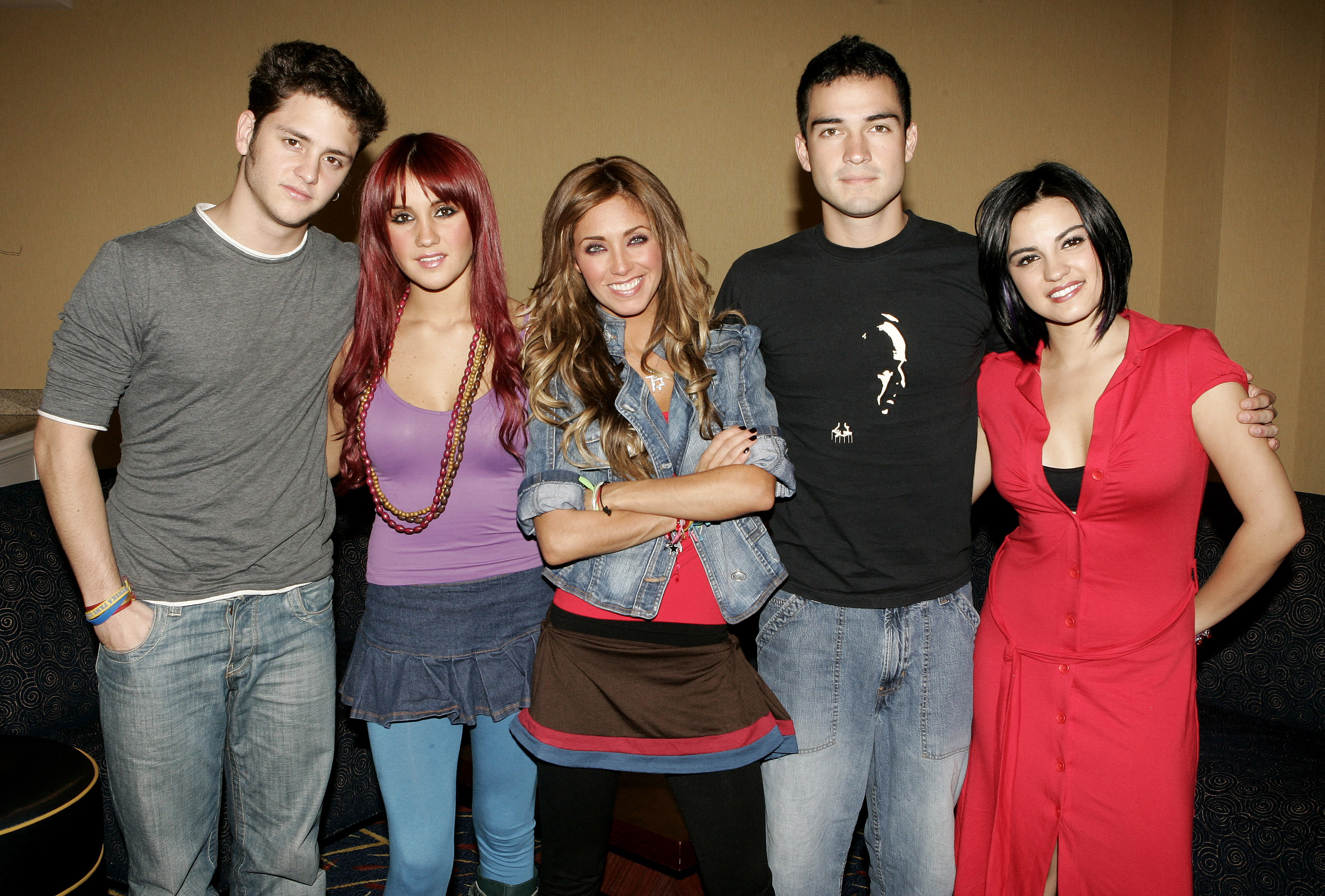 RBD durante una conferencia de prensa en South Beach, 17 de octubre de 2006, en Miami, Florida, Estados Unidos. | Fuente: Getty Images