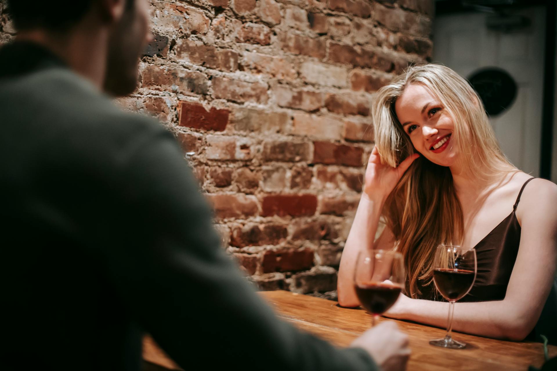 Mujer sonriendo | Fuente: Pexels