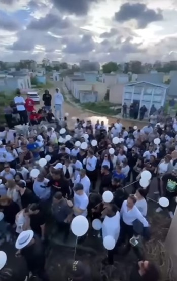 Servicio fúnebre para Edwin Alcides Acosta e Isamar Stefany Soriano, víctimas del colapso de Jet Set. | Foto: Facebook.com/Valdez Whitney