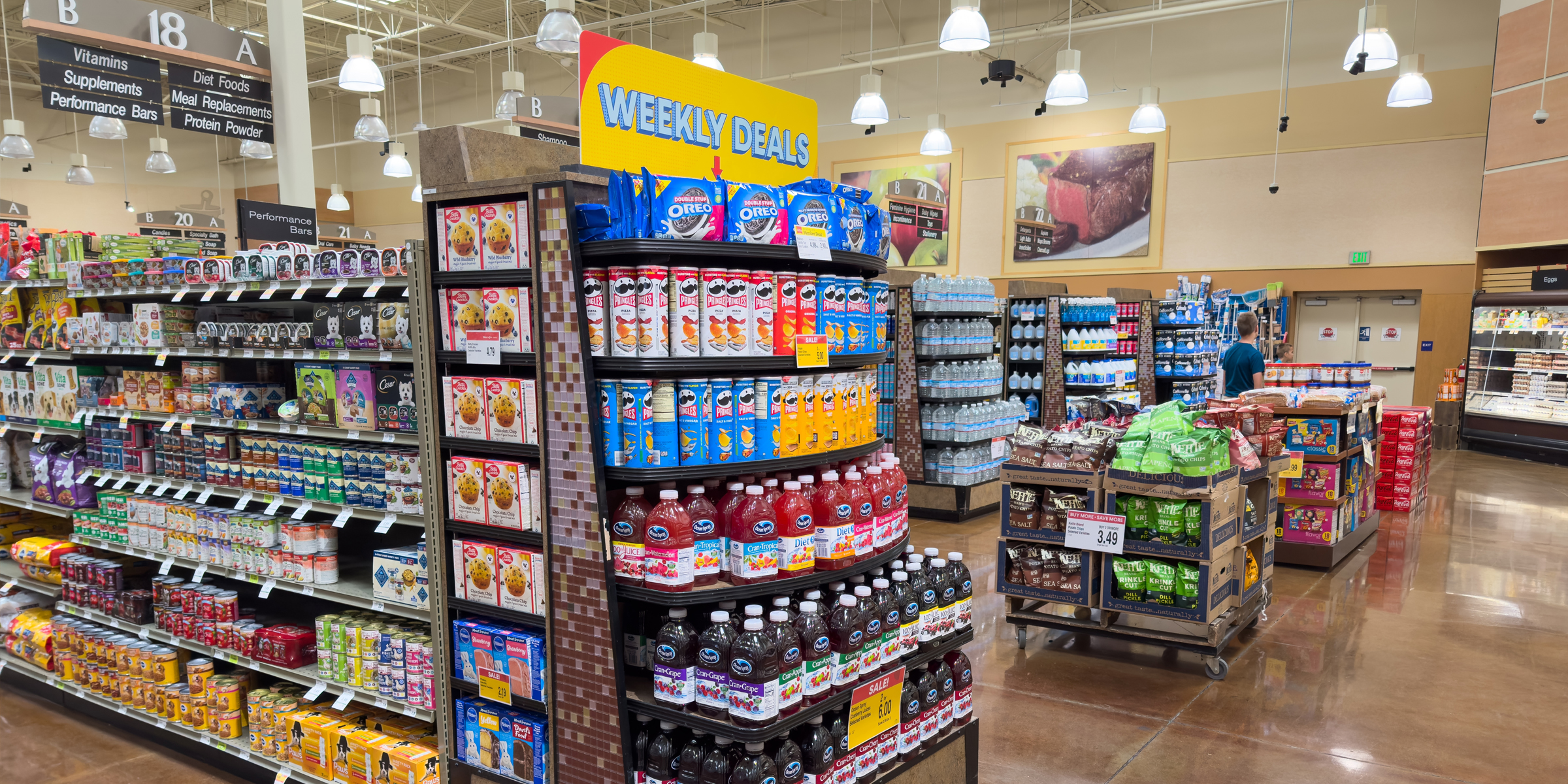 El interior de una tienda de comestibles | Fuente: Shutterstock