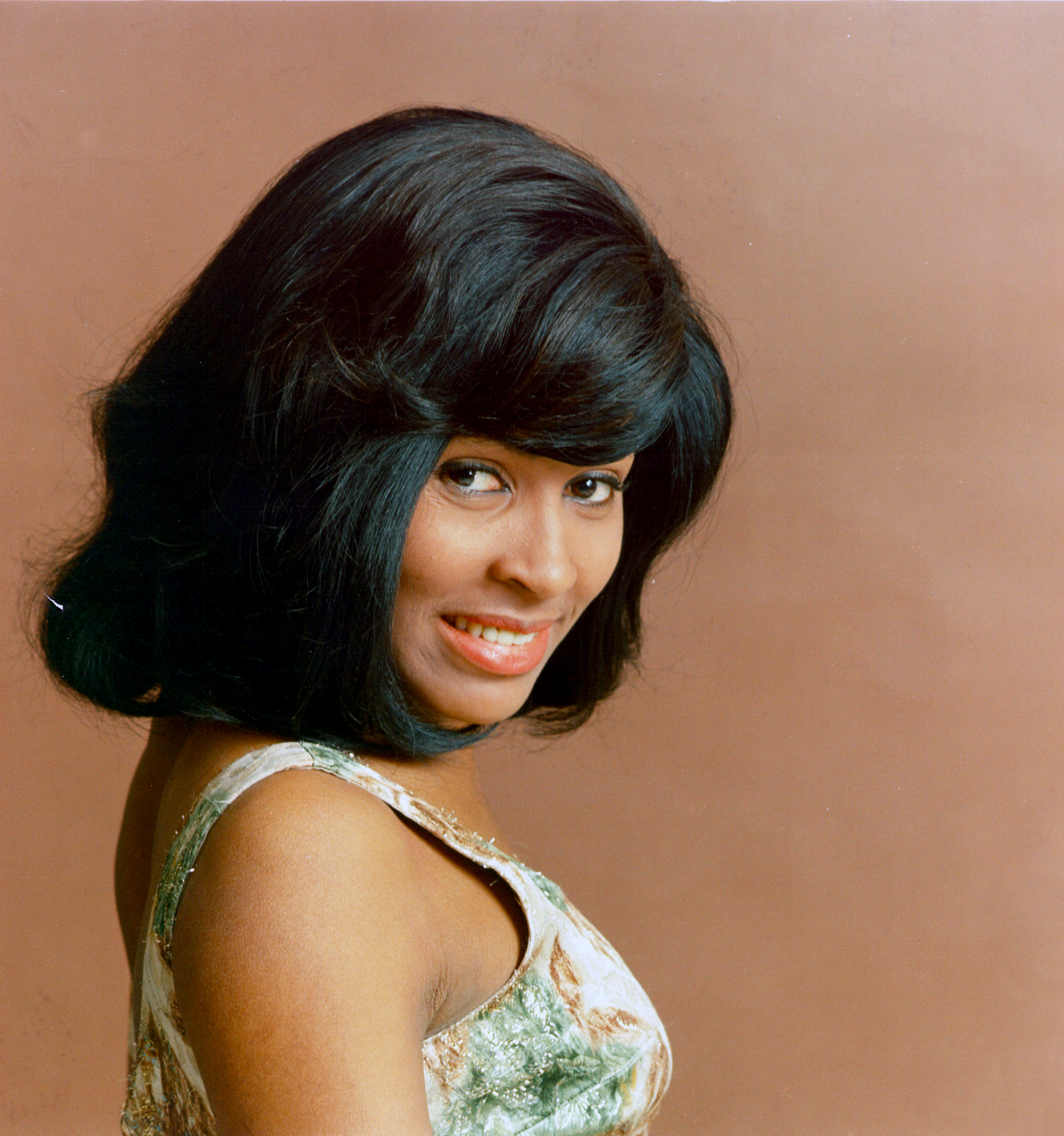 La cantante posa para un retrato en 1964. | Foto: Getty Images