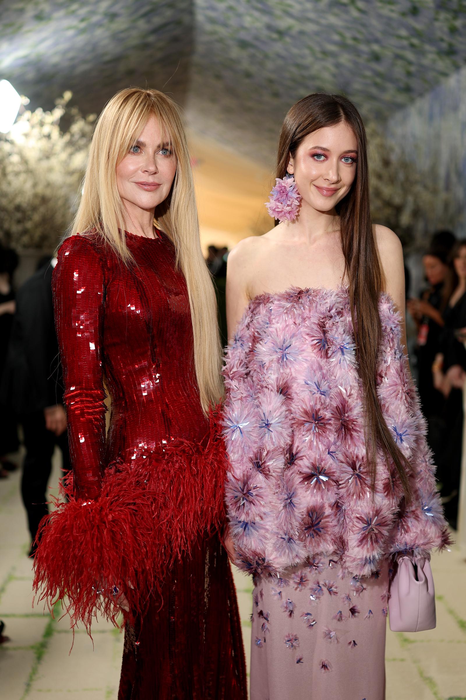 Sunday Rose ha calificado a Kidman como su "mayor inspiración y ha afirmado que su madre es una parte fundamental de todo lo que hace. La adolescente ha ido ganando protagonismo cada vez más en el mundo del modelaje, al tiempo que atribuye a las enseñanzas de su familia el hecho de que mantenga los pies en la tierra. | Fuente: Getty Images
