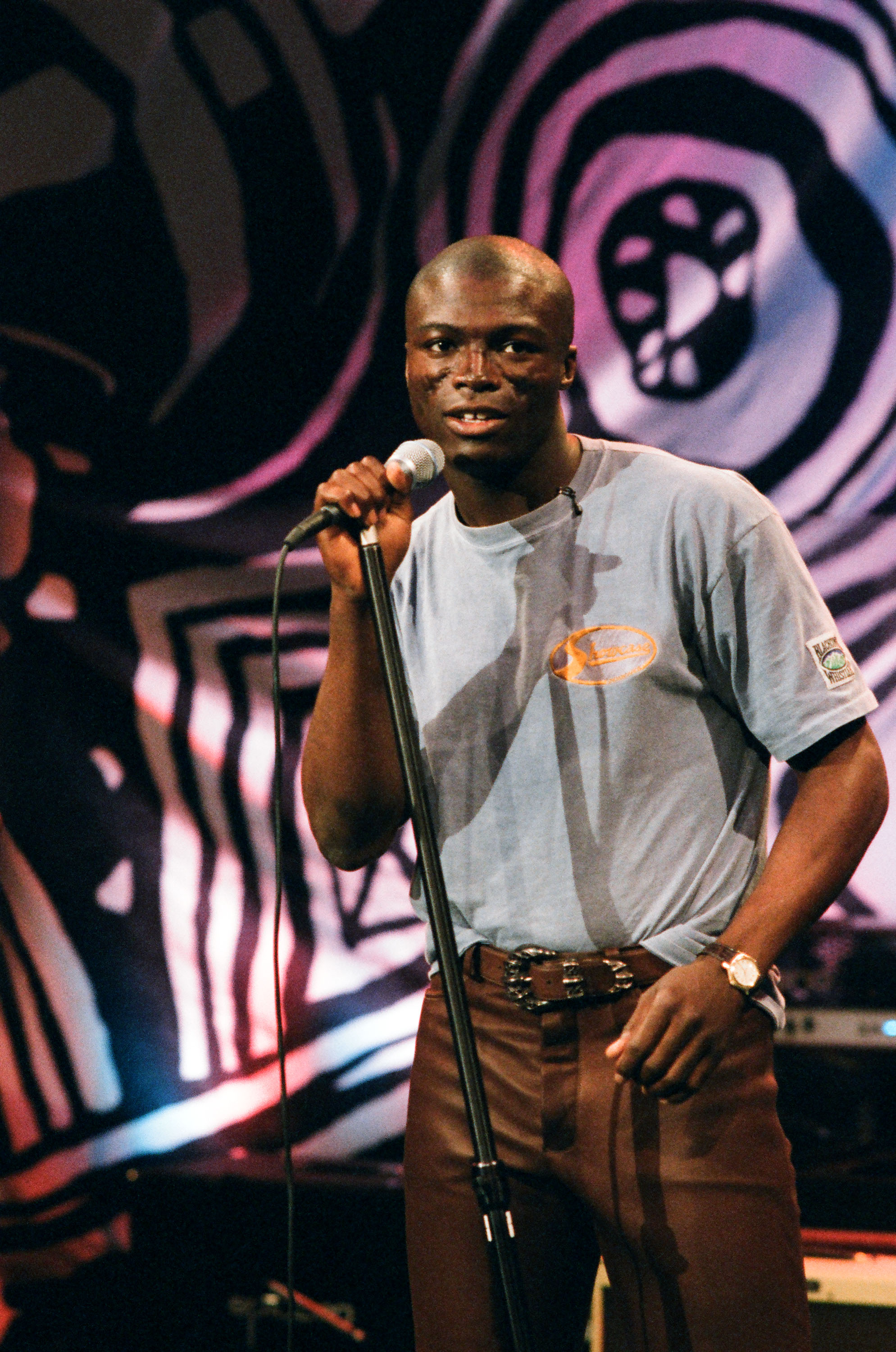 Seal el 8 de febrero de 1995 en el "Tonight Show con Jay Leno" | Fuente: Getty Images