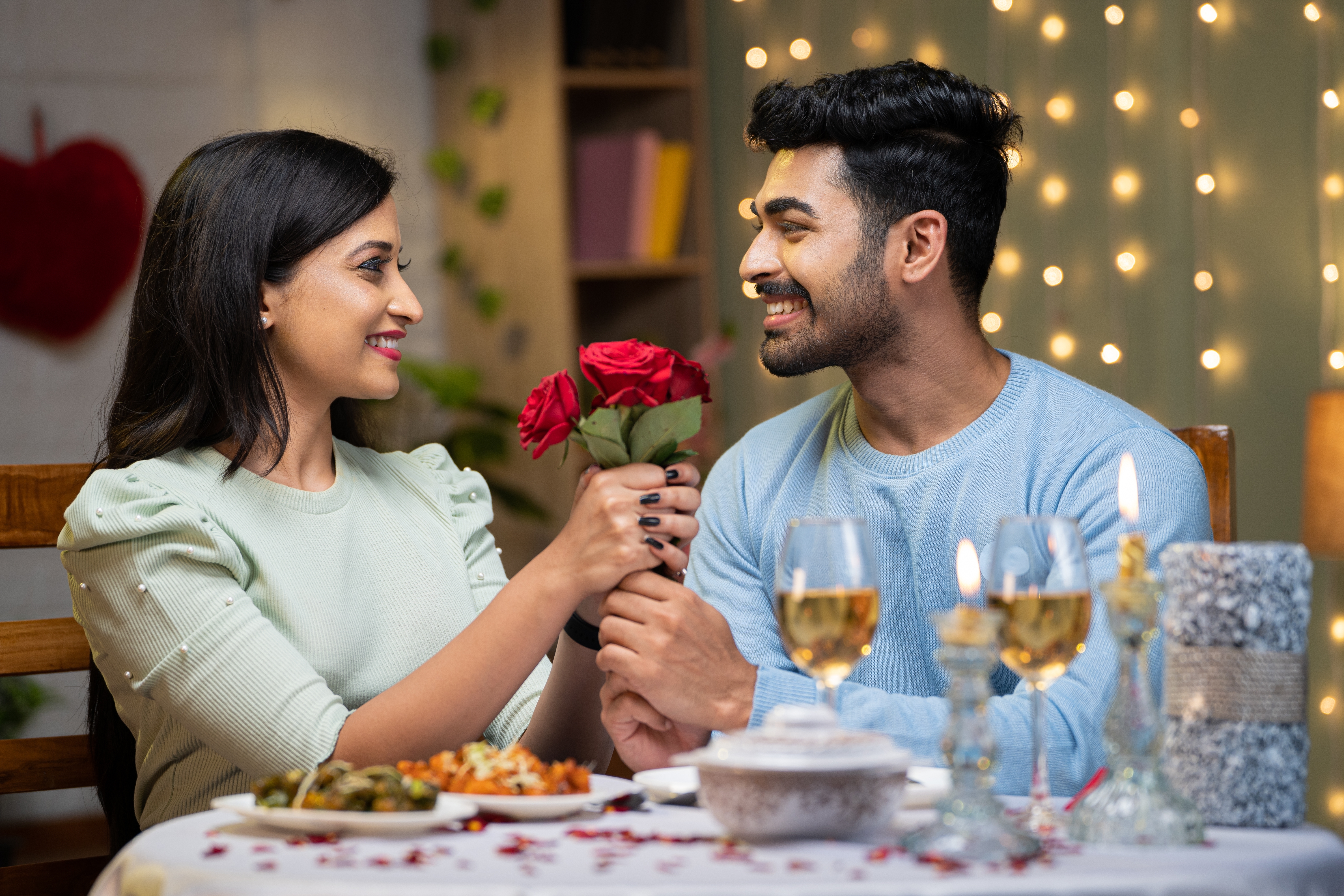 Pareja celebrando | Foto: Shutterstock