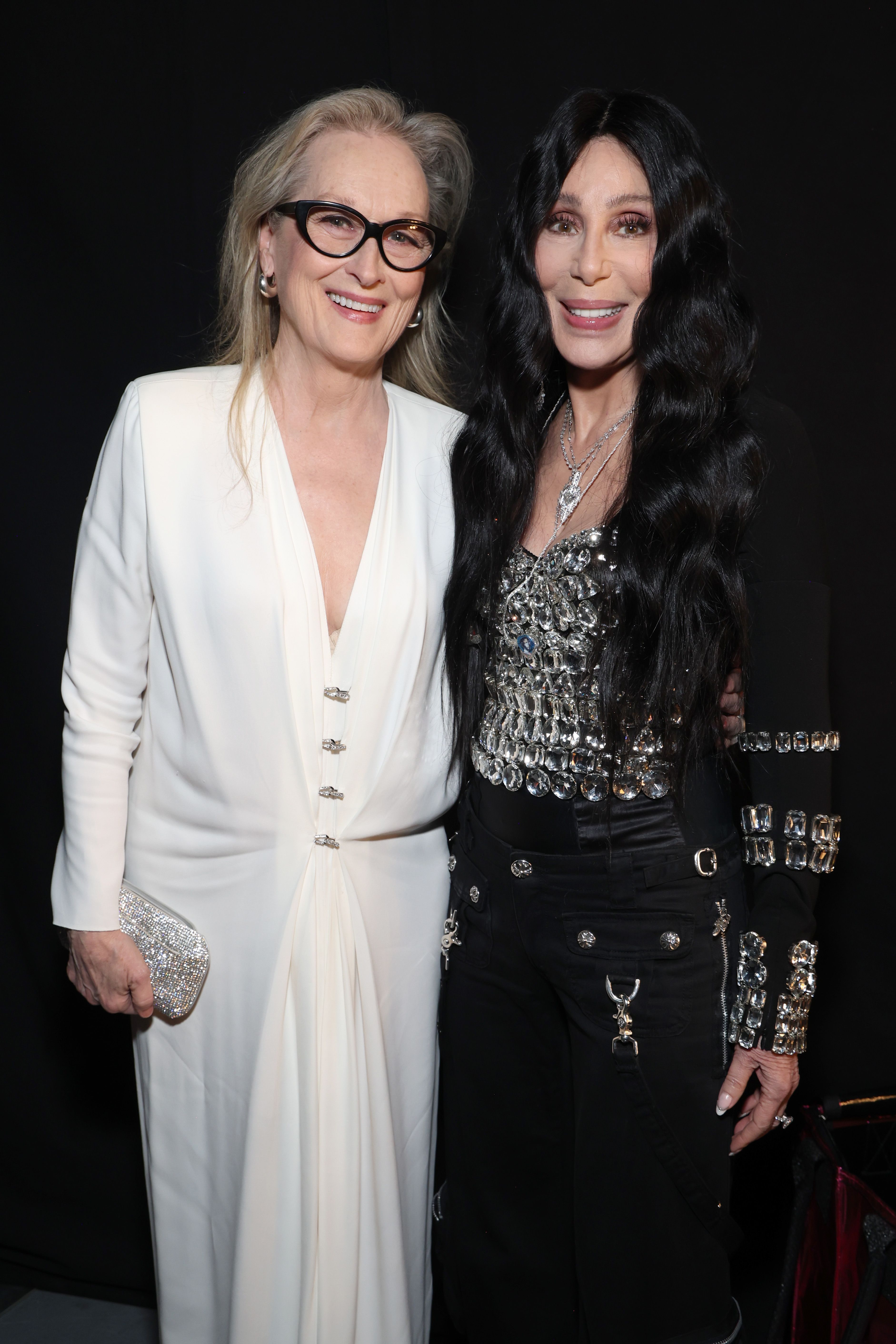 Meryl Streep y Cher asisten a los iHeartRadio Music Awards 2024 el 1 de abril de 2024 | Fuente: Getty Images
