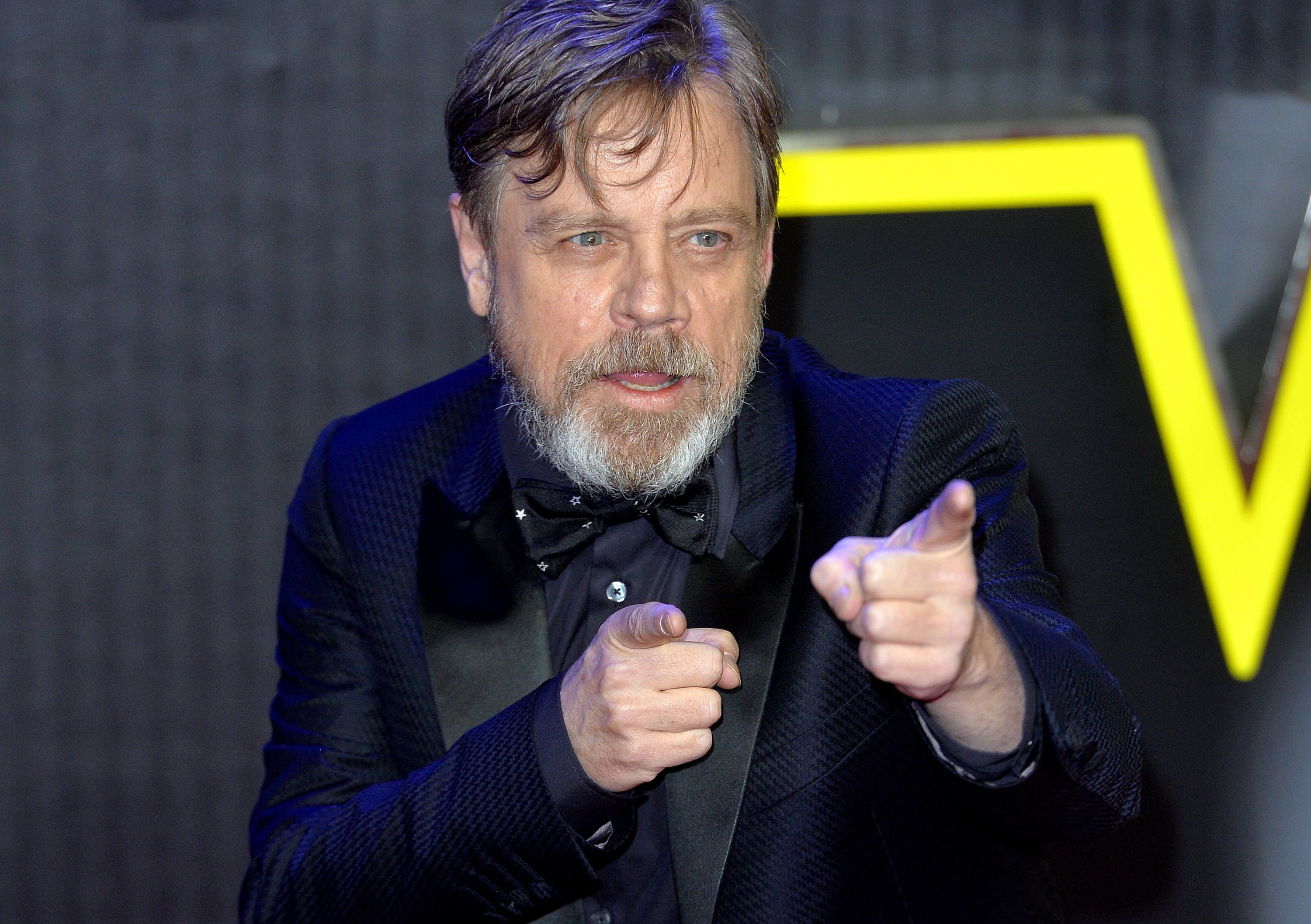 Mark Hamill asistió al estreno europeo de Star Wars: The Force Awakens en Leicester Square en Londres, Inglaterra. | Fuente: Getty Images