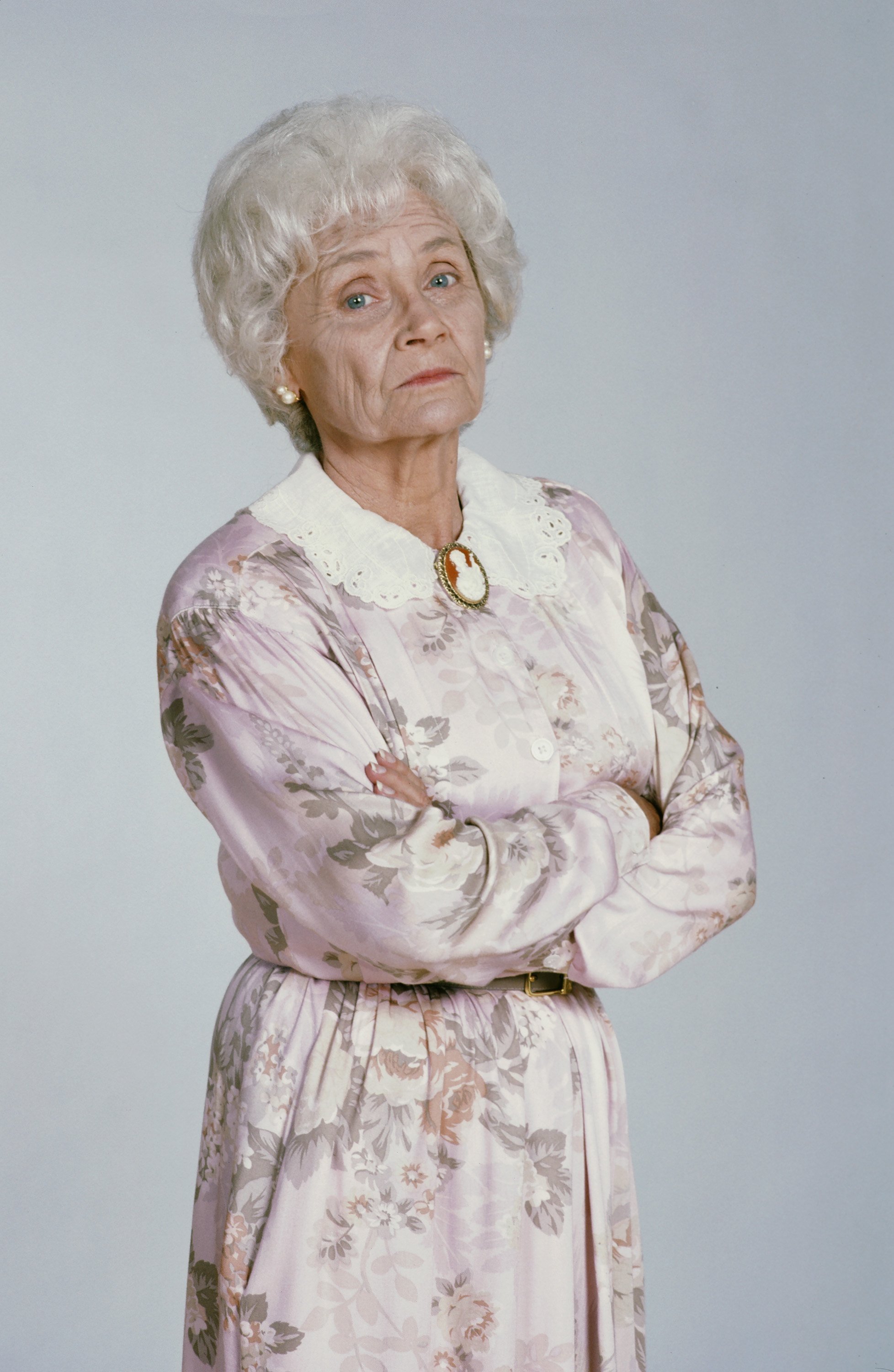 Estelle Getty como Sophia Petrillo el 26 de julio de 1986. | Foto: Getty Images