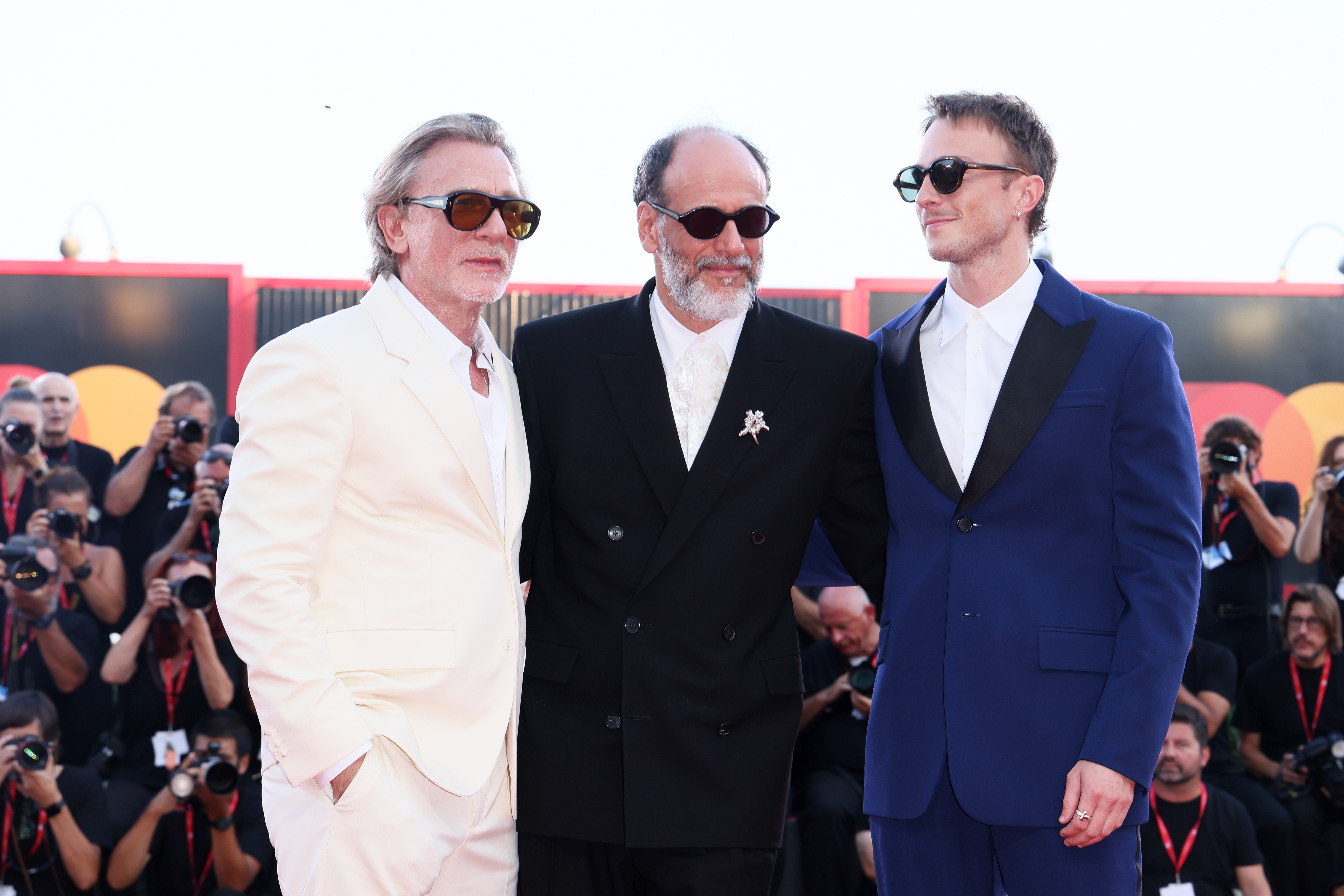 Daniel Craig, Luca Guadagnino y Drew Starkey el 03 de septiembre de 2024, en Venecia, Italia | Fuente: Getty Images