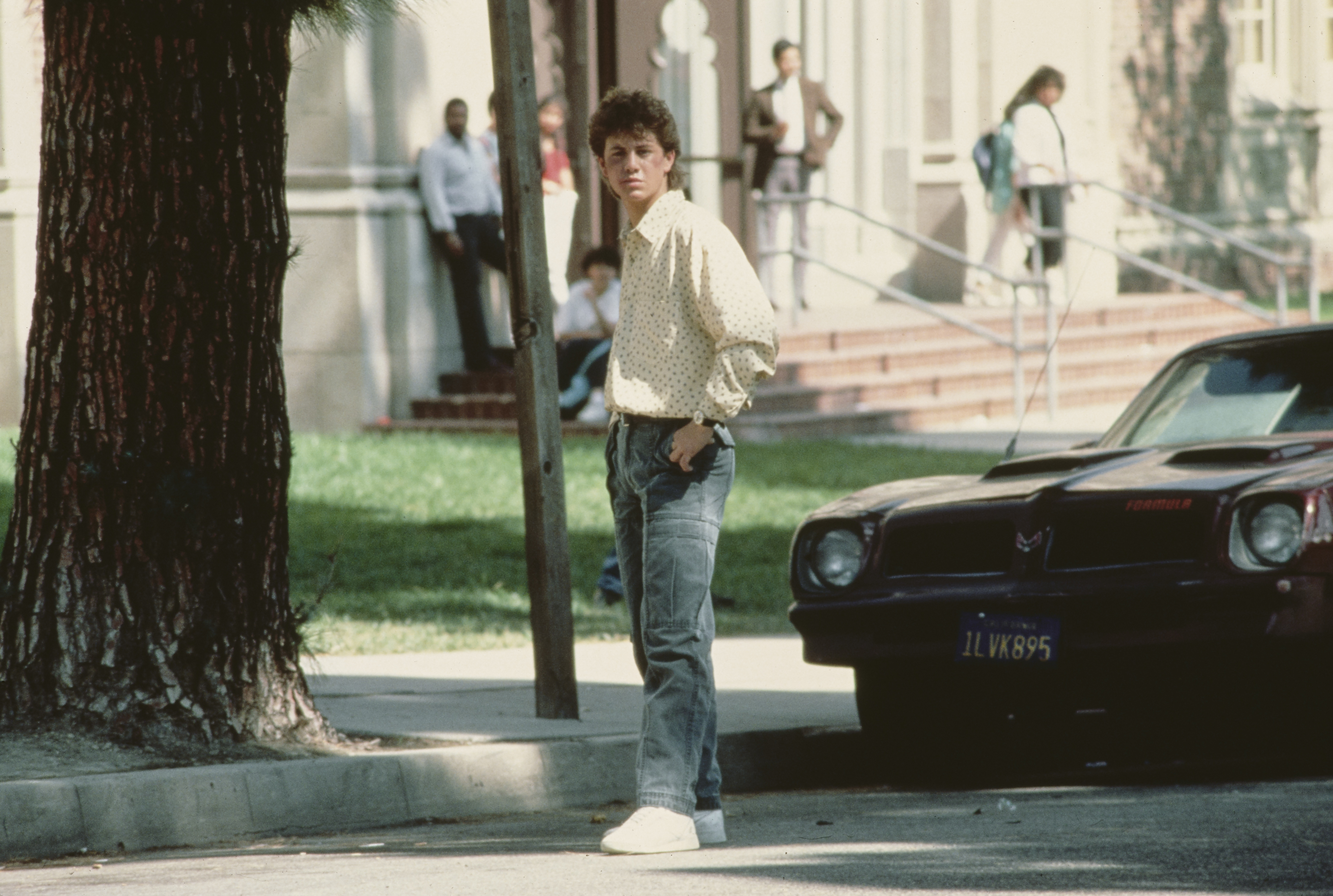 El actor posa para una foto, hacia 1987 | Fuente: Getty Images