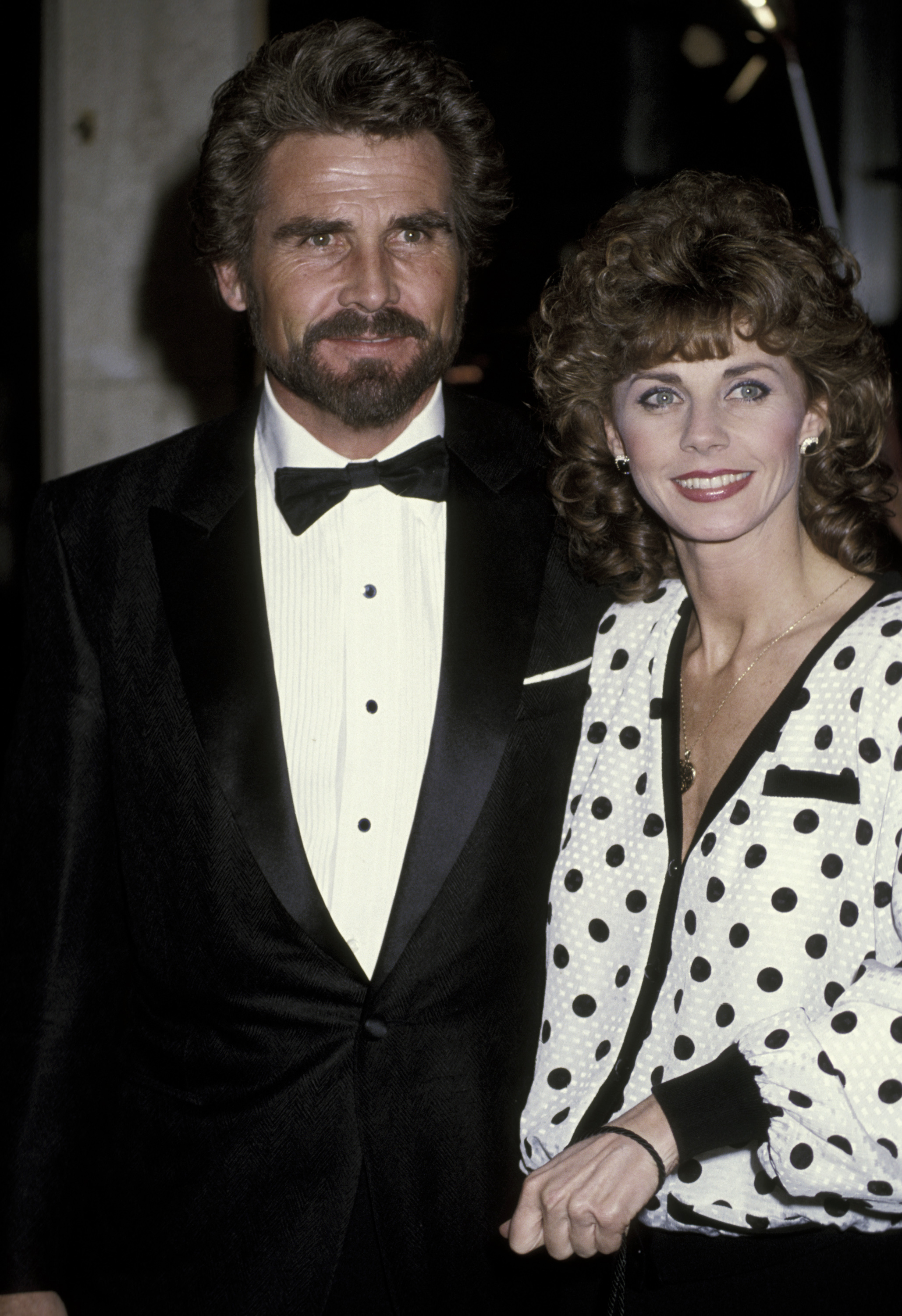 James Brolin y Jan Smithers durante la 43 edición de los Globos de Oro el 24 de enero de 1986, en Beverly Hills, California | Fuente: Getty Images