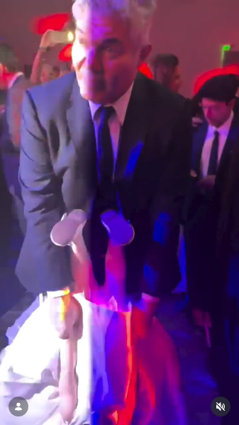 Fernando Burlando y su hija Sarah Burlando, de 3 años, en la gala solidaria organizada por Margarita Barrientos | Fuente: Instagram/barbaritafranco21