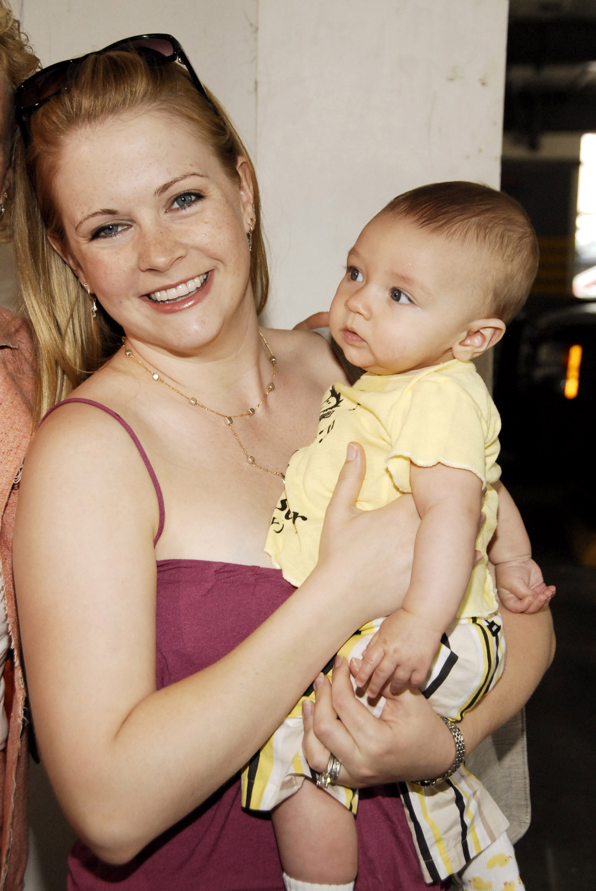 Melissa Joan Hart y Mason en el SoulMate Diamonds &amp; Jennie Garth Host A Mother's Day Benefit For The Children's Defense Fund el 11 de mayo de 2006. | Fuente: Getty Images