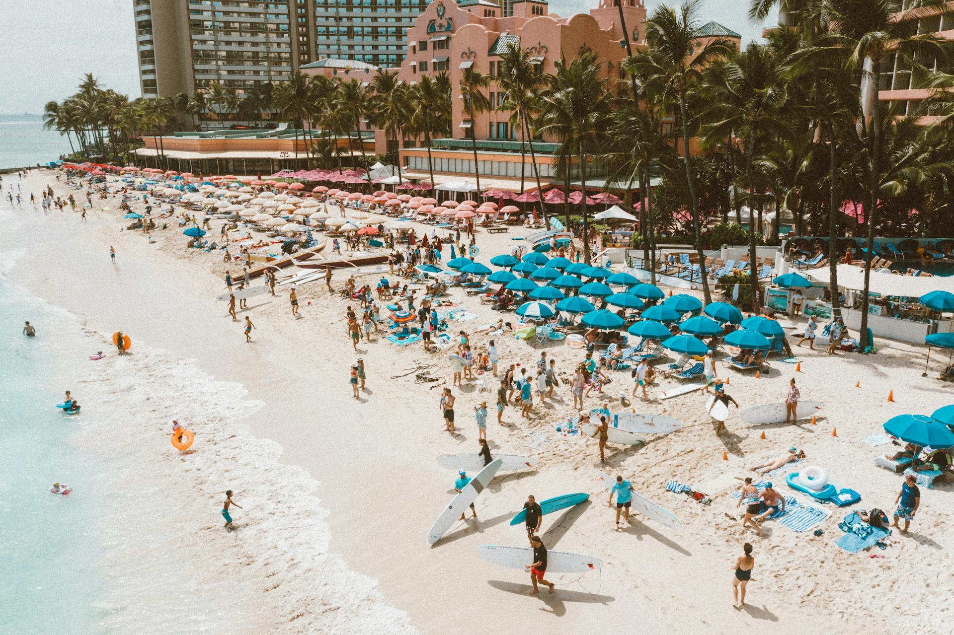 Una toma aérea de una playa | Fuente: Pexels