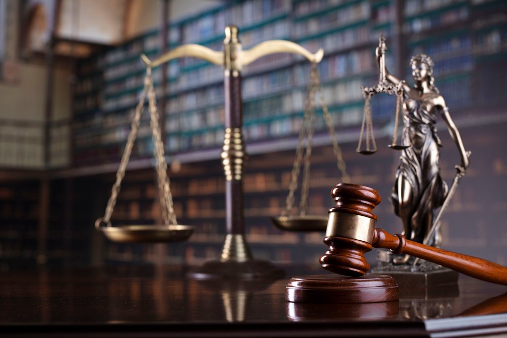 Escritorio de un juez. | Foto: Shutterstock