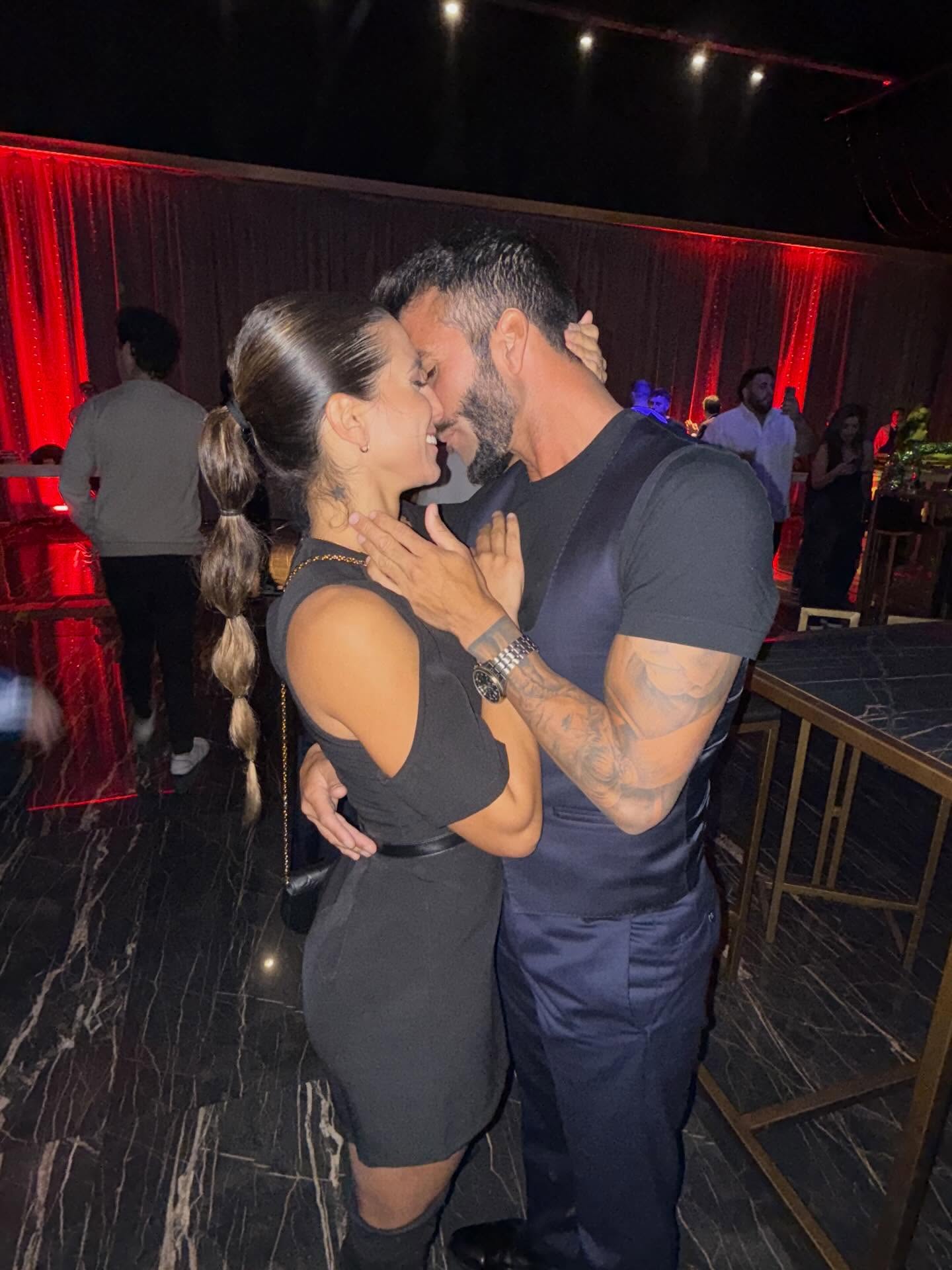 Cinthia Fernández compartiendo junto a su novio Roberto Castillo | Fuente: Instagram/cinthia_fernandez_