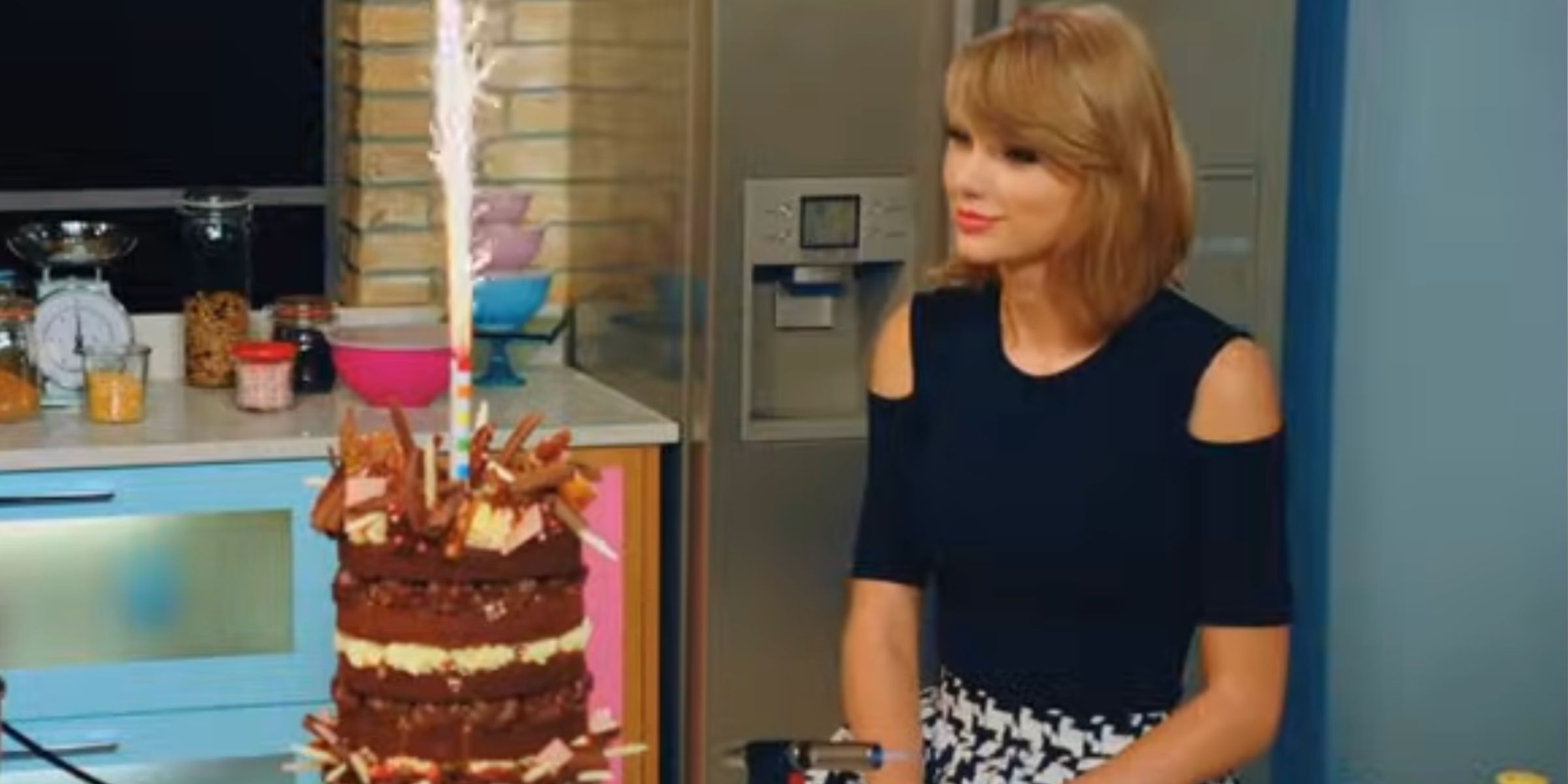 Taylor Swift | Fuente: youtube/standuptocanceruk