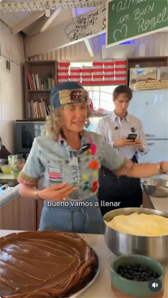 Maru Botana mostró a su hijo mayor Agustín Solá cocinando junto a ella | Fuente: Instagram/marubotanaok