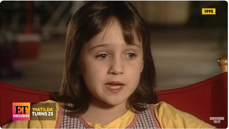 Mara Wilson en "Matilda" de un vídeo de YouTube del 8 de agosto de 2021 | Fuente: Youtube/@EntertainmentTonight