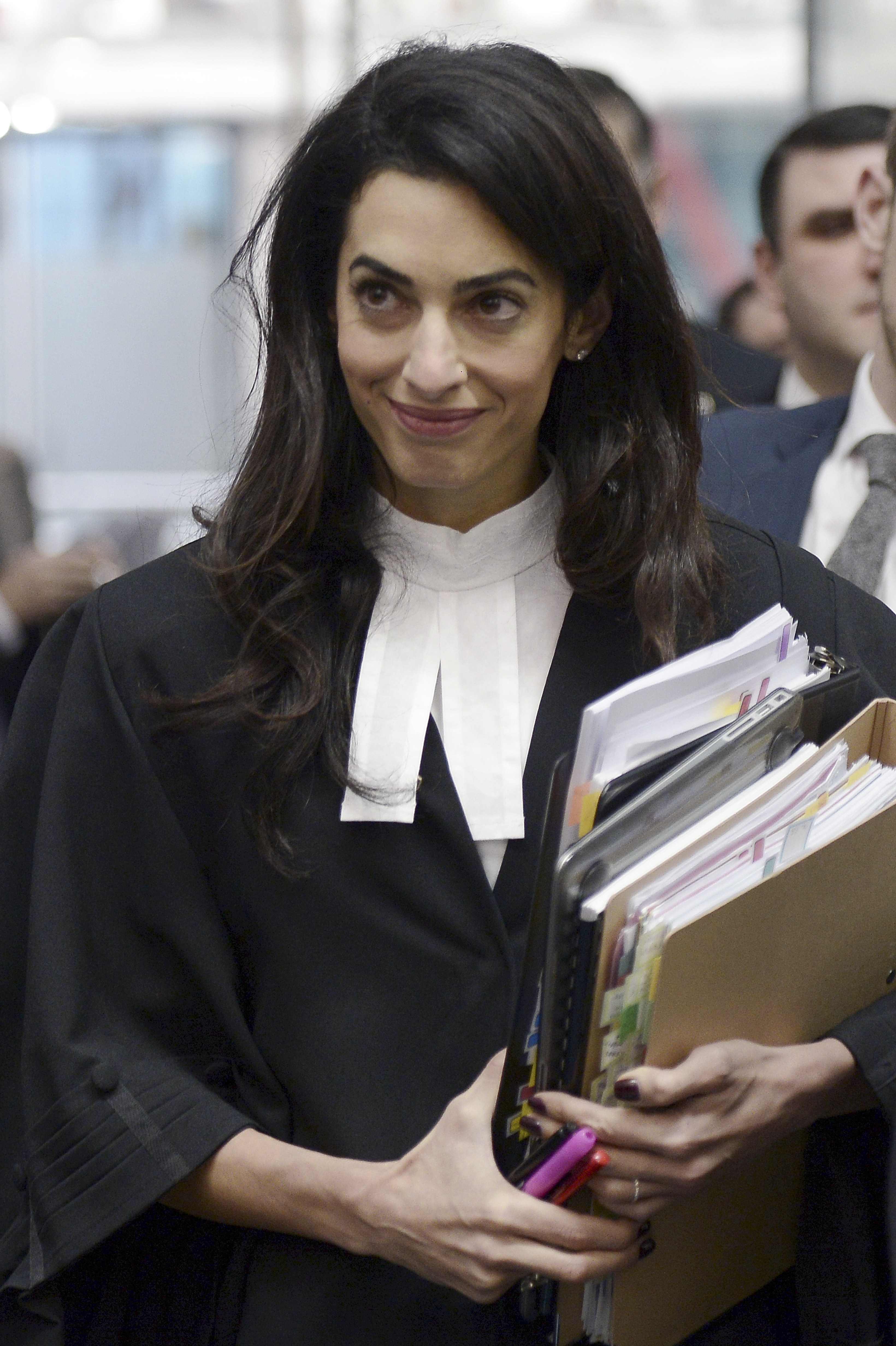 Amal Clooney ante el Tribunal Europeo de Derechos Humanos en la ciudad de Estrasburgo, en el este de Francia, el 28 de enero de 2015 | Fuente: Getty Images