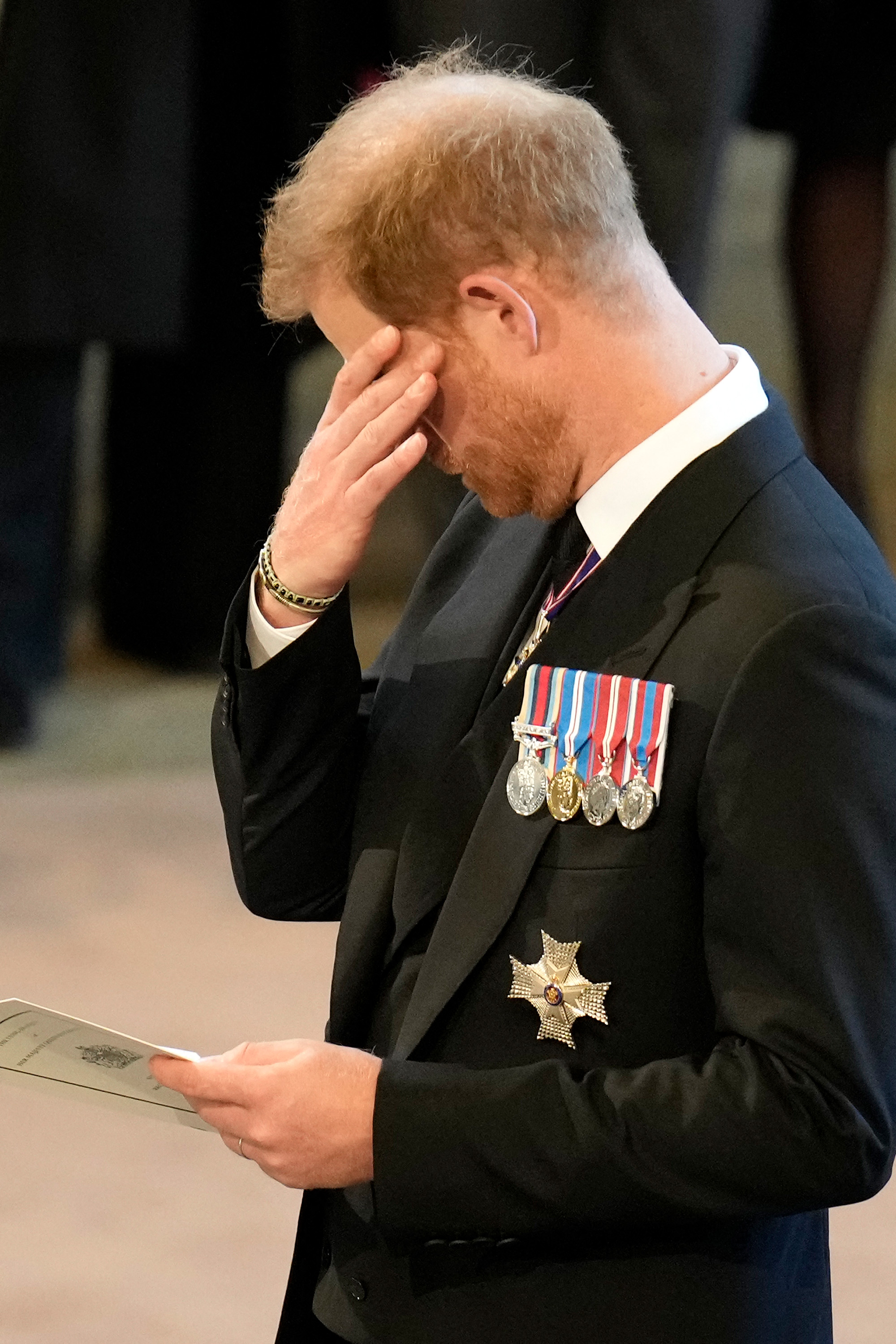 El príncipe Harry durante el servicio de recepción del féretro de la Reina Elizabeth II en Londres, Inglaterra, el 14 de septiembre de 2022 | Fuente: Getty Images
