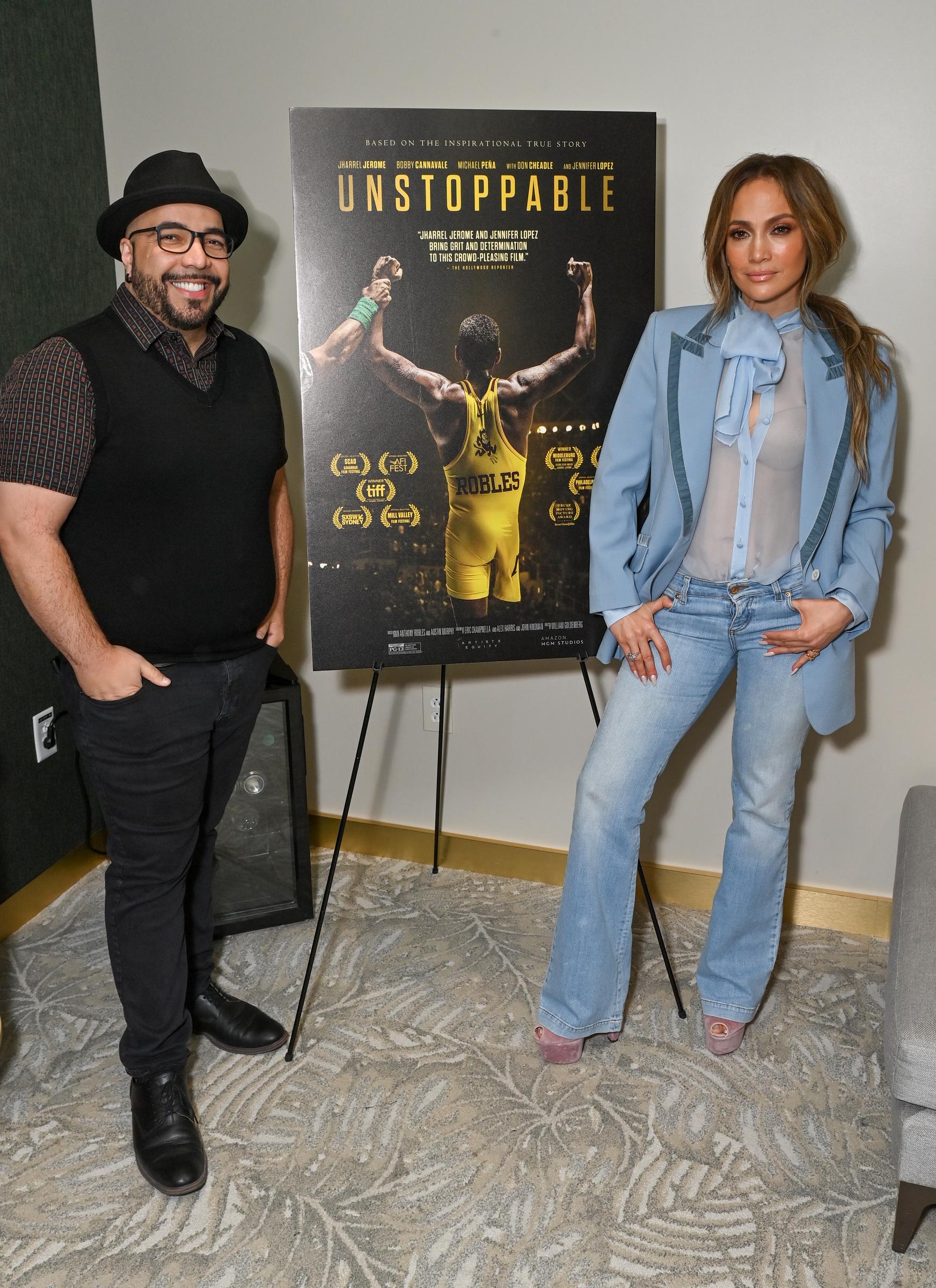 Clayton Davis and Jennifer Lopez el 15 de diciembre de 2024, en Culver City, California | Fuente: Getty Images