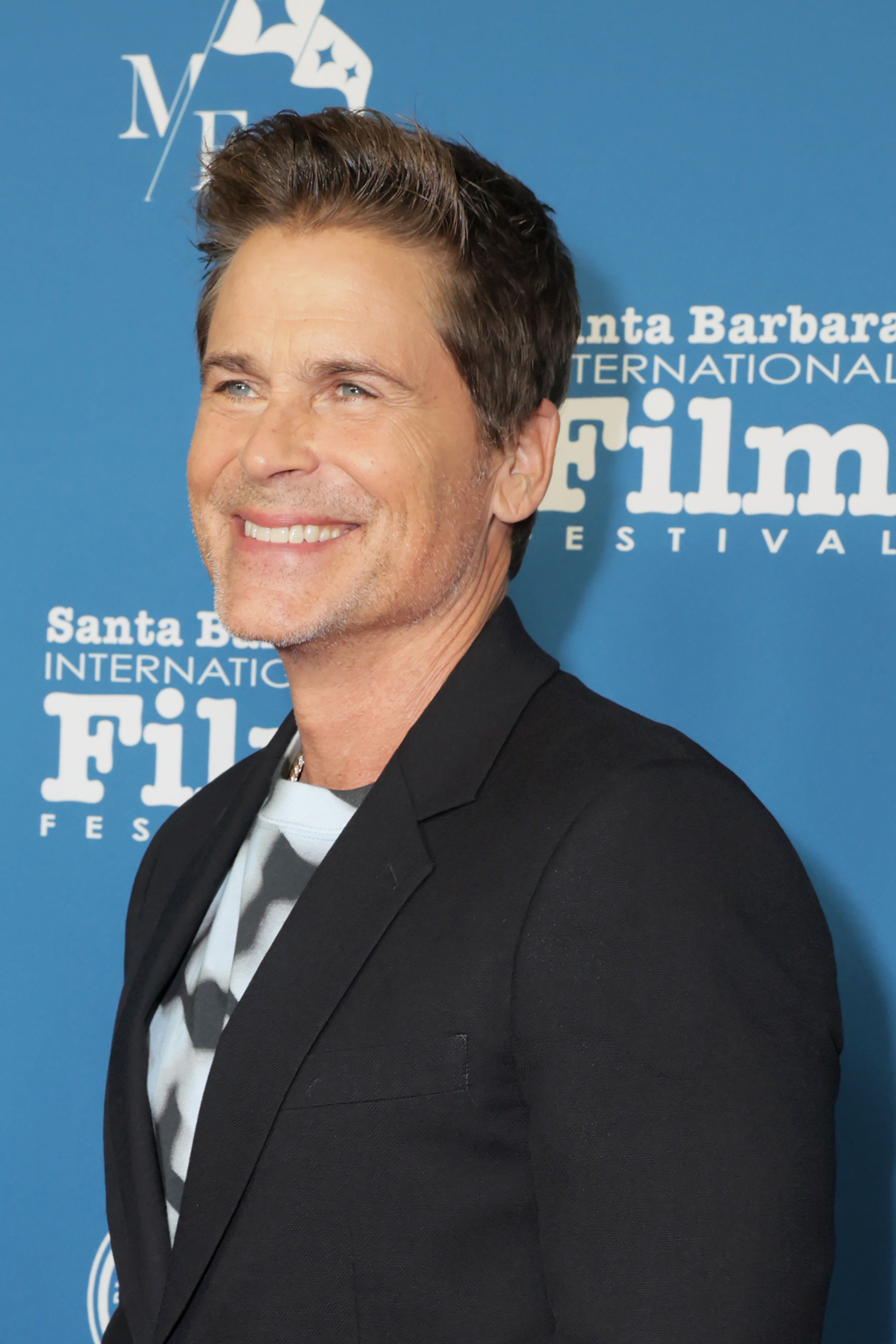 Rob Lowe en la ceremonia de entrega de los premios Maltin Modern Master durante la 39 edición del Festival Internacional de Cine de Santa Bárbara en el Teatro Arlington el 09 de febrero de 2024 en Santa Bárbara, California | Fuente: Getty Images