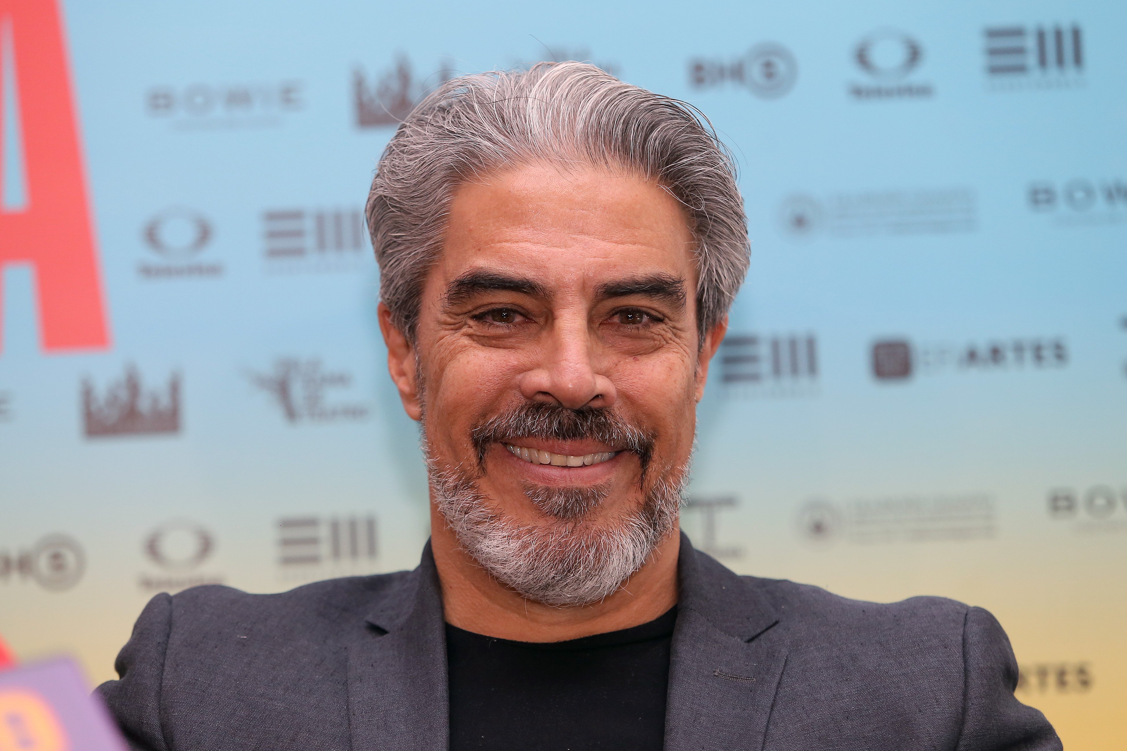 Luis Gatica sonríe durante una conferencia de prensa de la obra 'Ella en mi Cabeza' el 11 de junio de 2019 en la Ciudad de México, México. | Foto: Getty Images