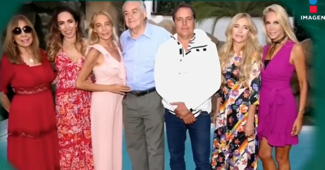 Ivonne e Ivette junto a su familia | Fuente: youtube.com/Imagen Entretenimiento