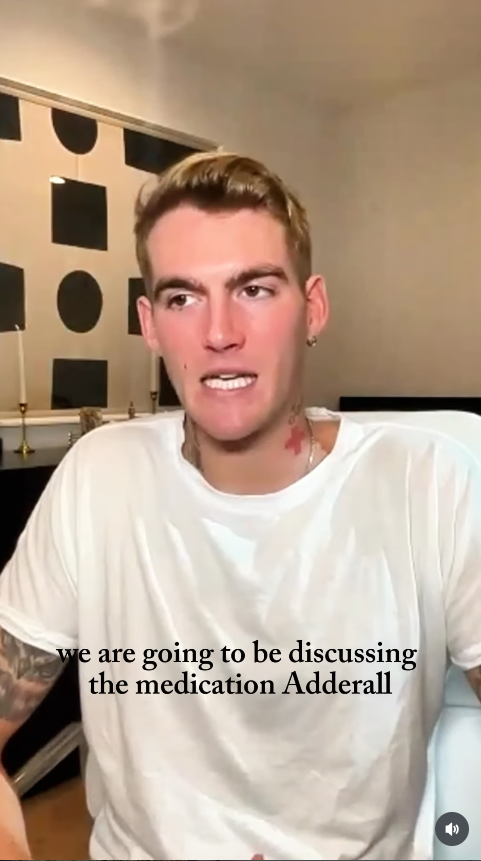Presley Gerber habla sobre los medicamentos en un video de "Mental Health Mondays", al sincerarse sobre su experiencia personal con el tratamiento mientras continuaba hablando públicamente sobre sus problemas de salud mental. | Fuente: Instagram/presleygerber