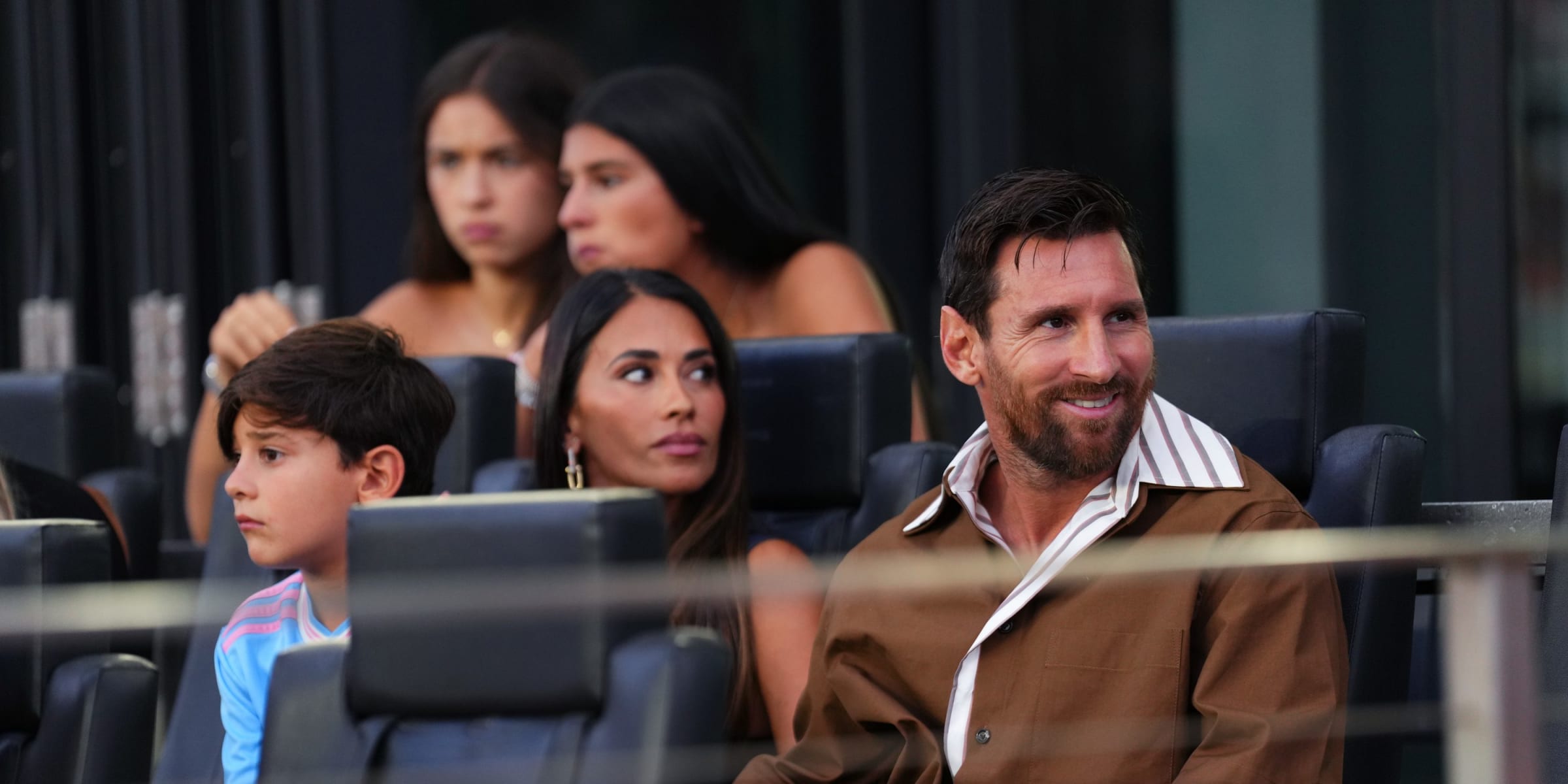 Lionel Messi y Antonela Roccuzzo junto a su hijo | Fuente: Getty Images