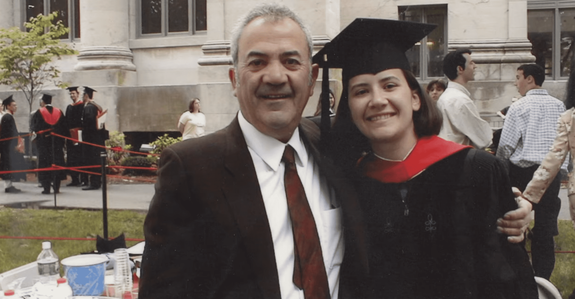 Ana Reyes tras graduarse de Derecho en la Universidad de Harvard. | Foto: YouTube/Kentucky Department of Education