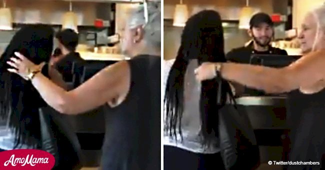 Mujer blanca casi se mete en embrollo por tocarle el pelo a desconocido negro en video viral