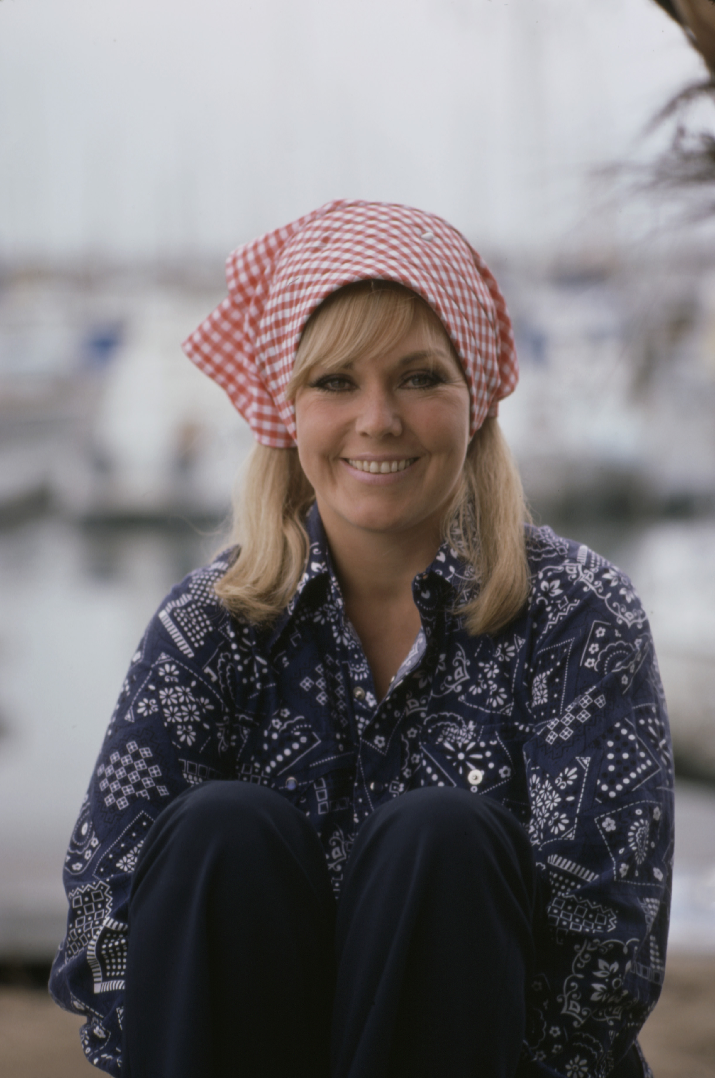 Kim Novak aparece en "Satan's Triangle" en Channel Islands, California, en 1975. | Fuente: Getty Images