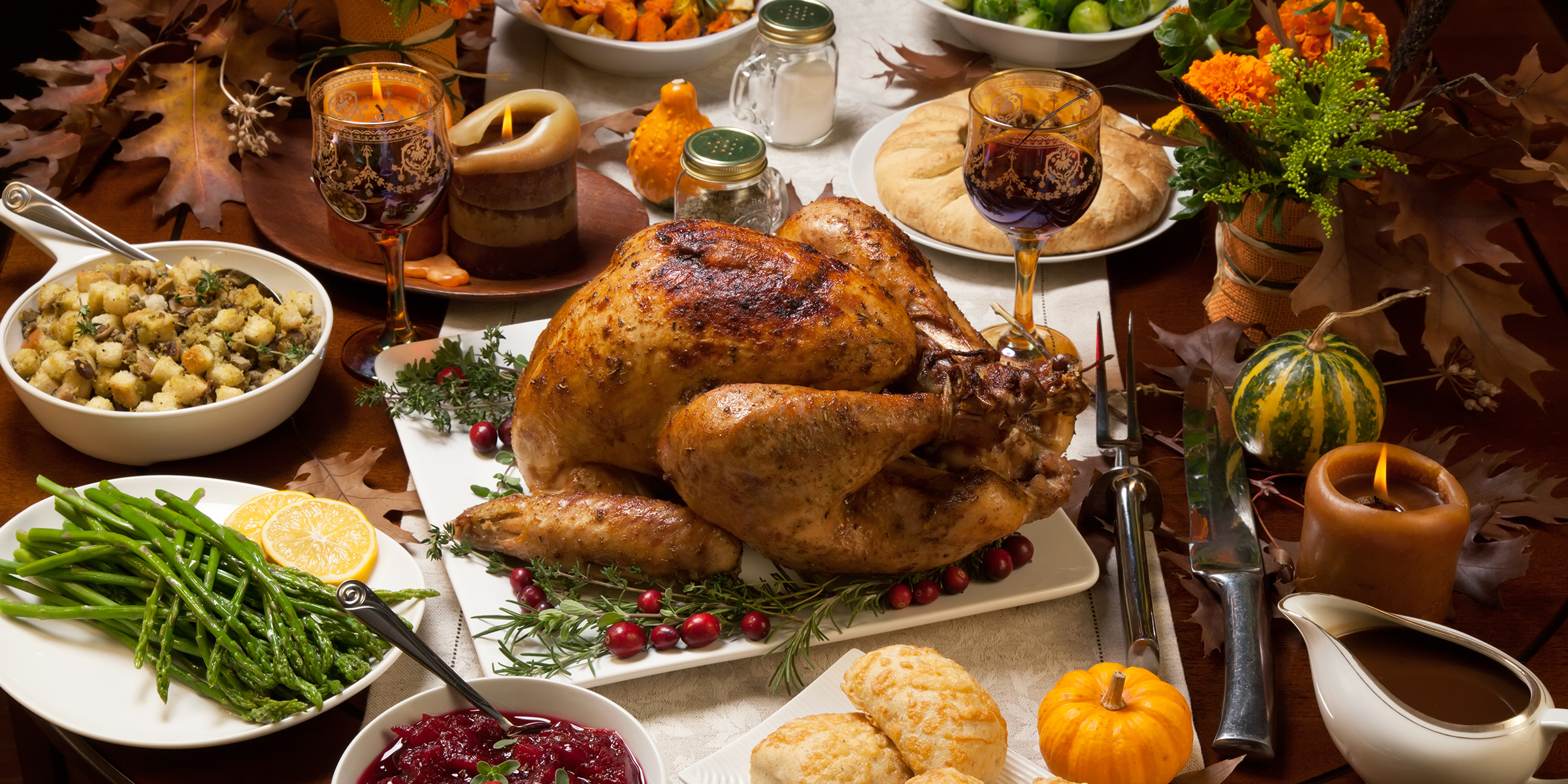 Un pavo en la mesa | Fuente: Shutterstock