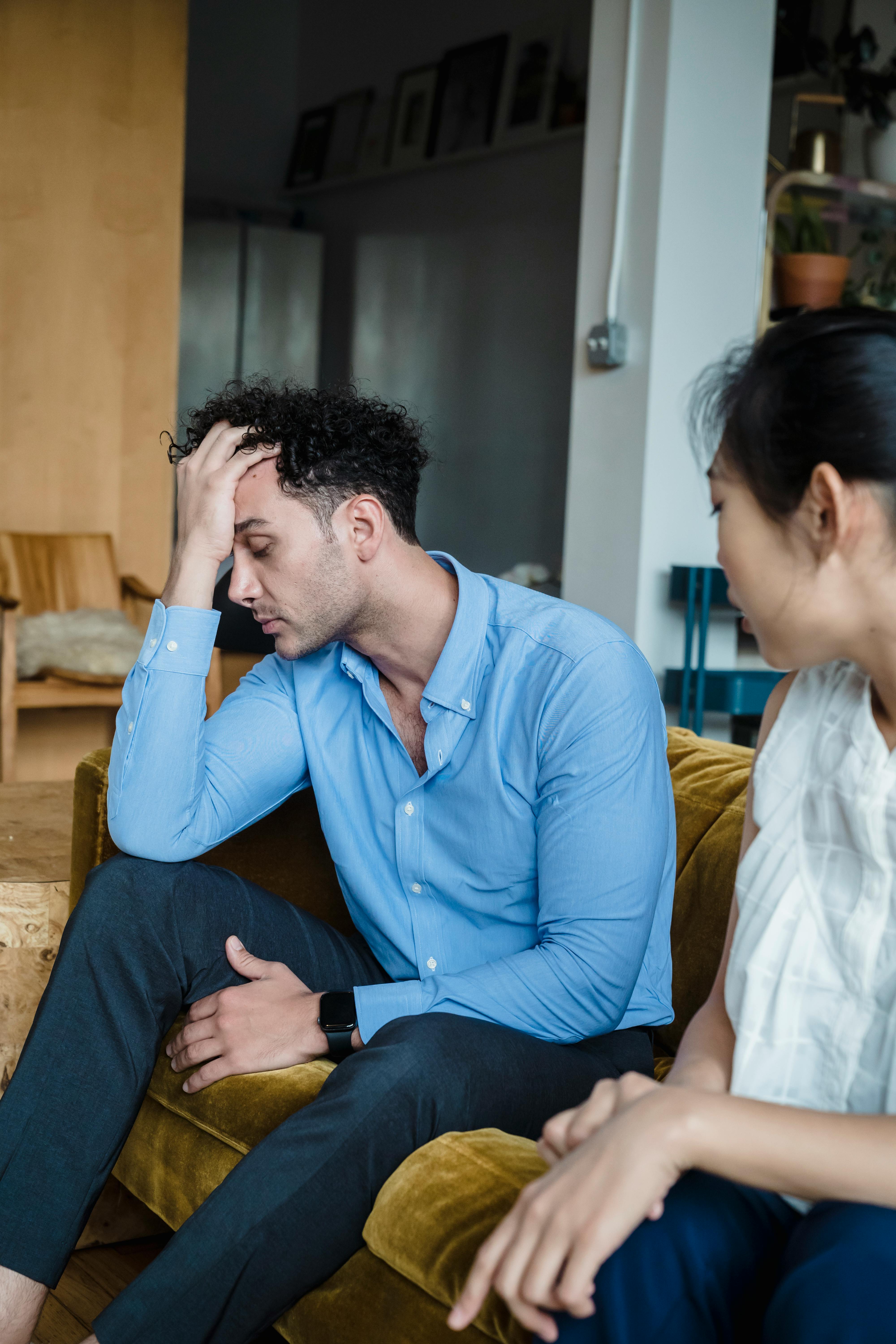 Hombre obstinado discute con su pareja | Foto: Pexels