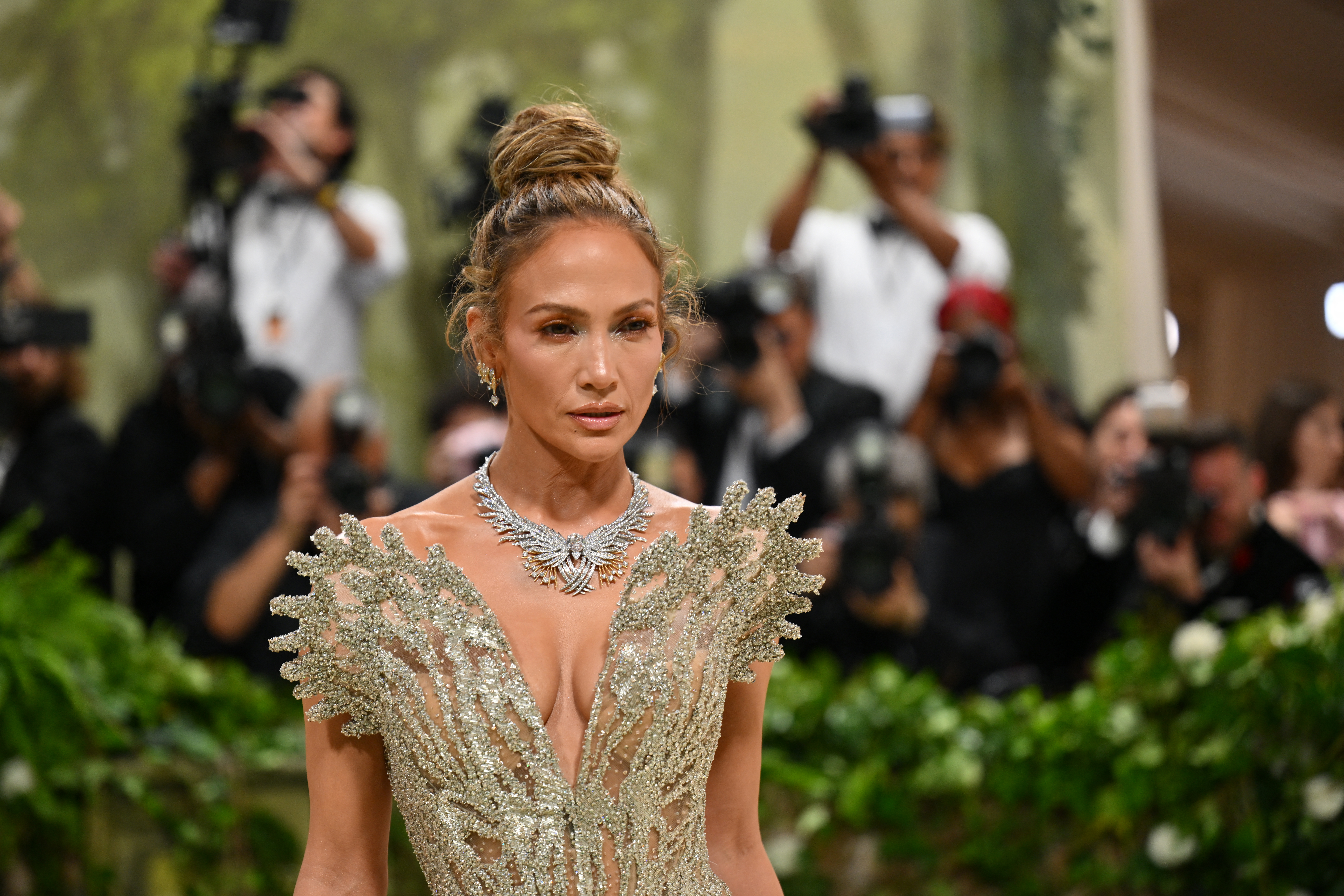 Jennifer Lopez en la Met Gala que celebra "Sleeping Beauties: Reawakening Fashion" en Nueva York el 6 de mayo de 2024 | Fuente: Getty Images