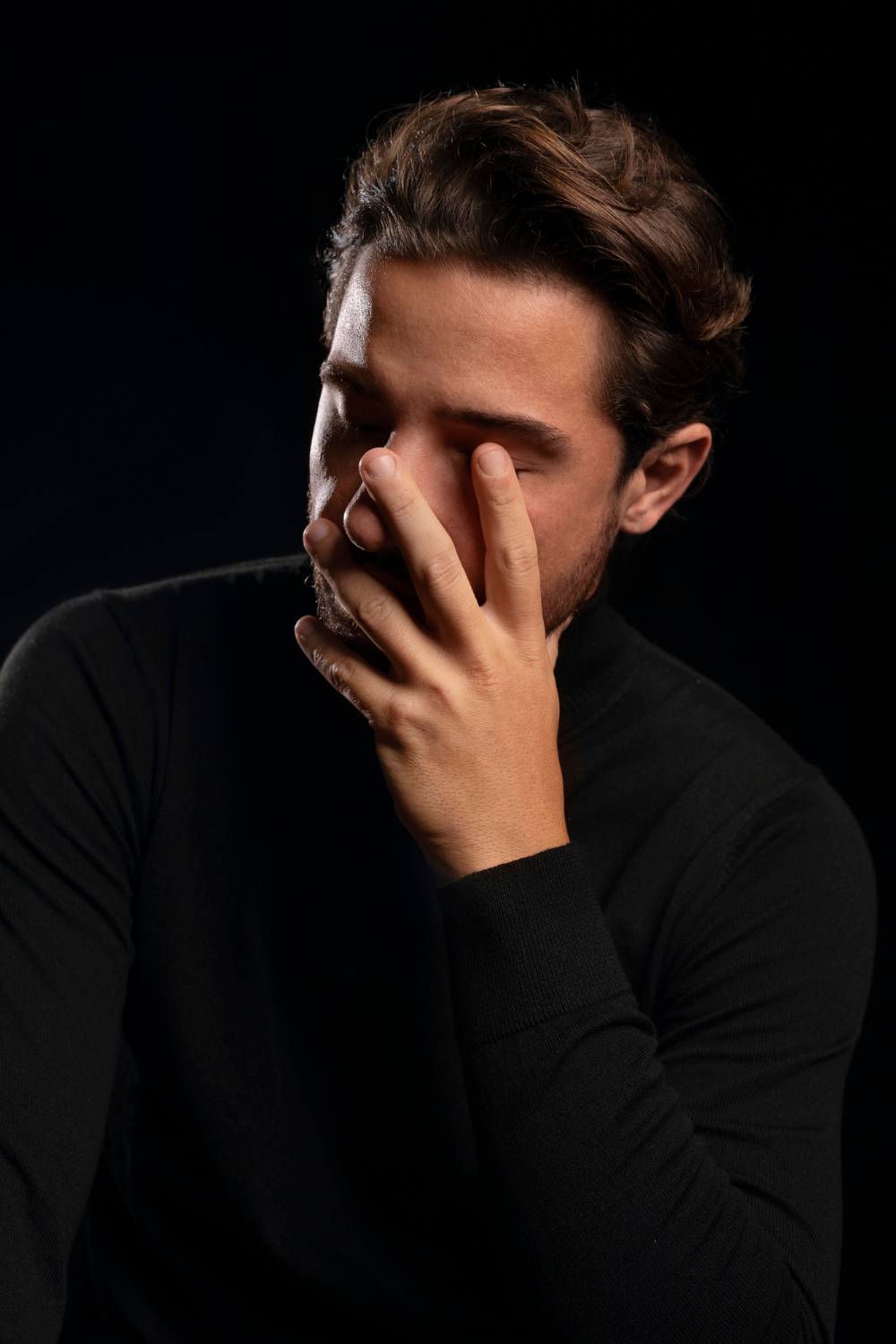 Un hombre culpable | Fuente: Freepik