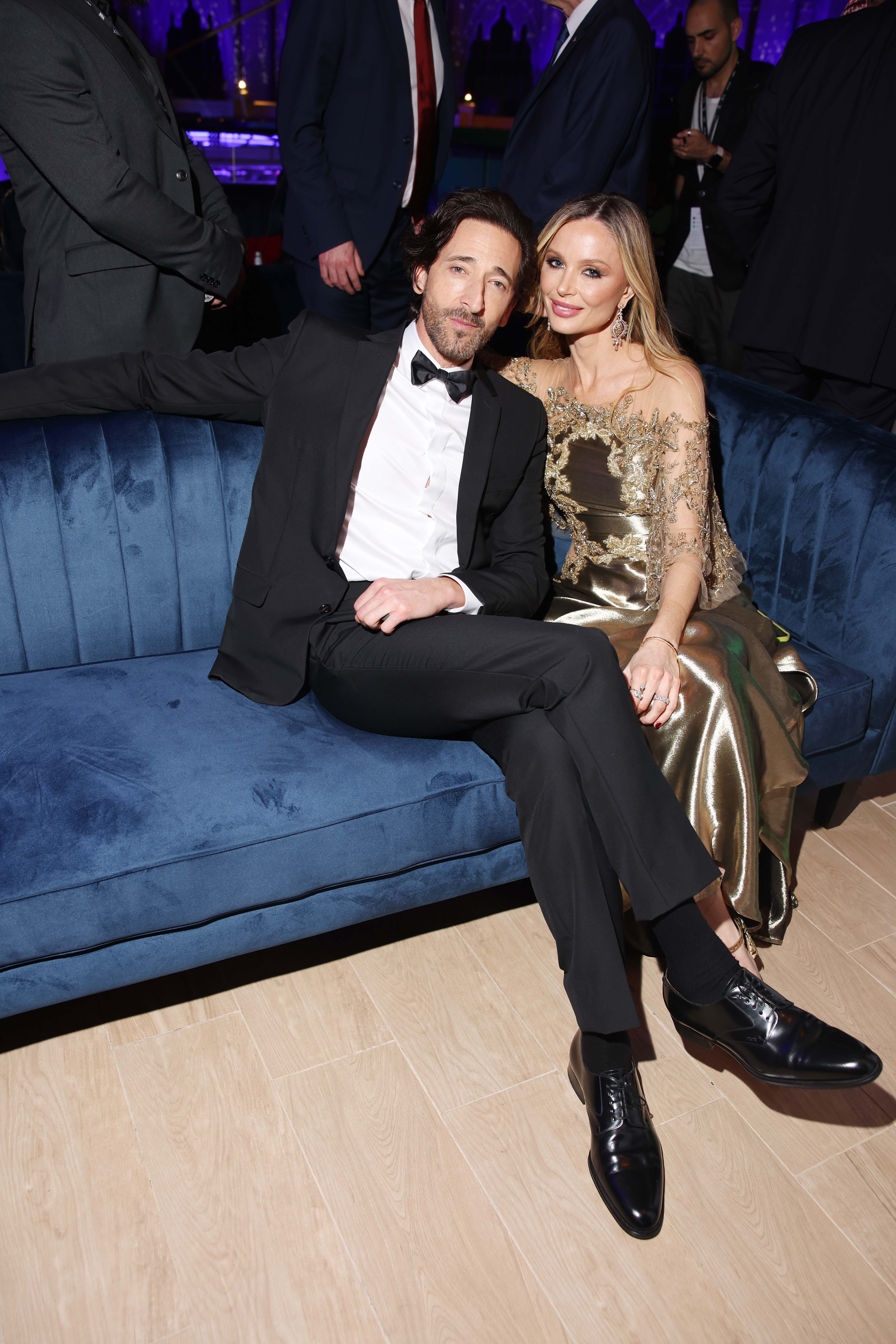 Adrien Brody y Georgina Chapman asisten a la ceremonia de clausura del Festival Internacional de Cine del Mar Rojo el 7 de diciembre de 2023, en Jeddah, Arabia Saudí | Fuente: Getty Images