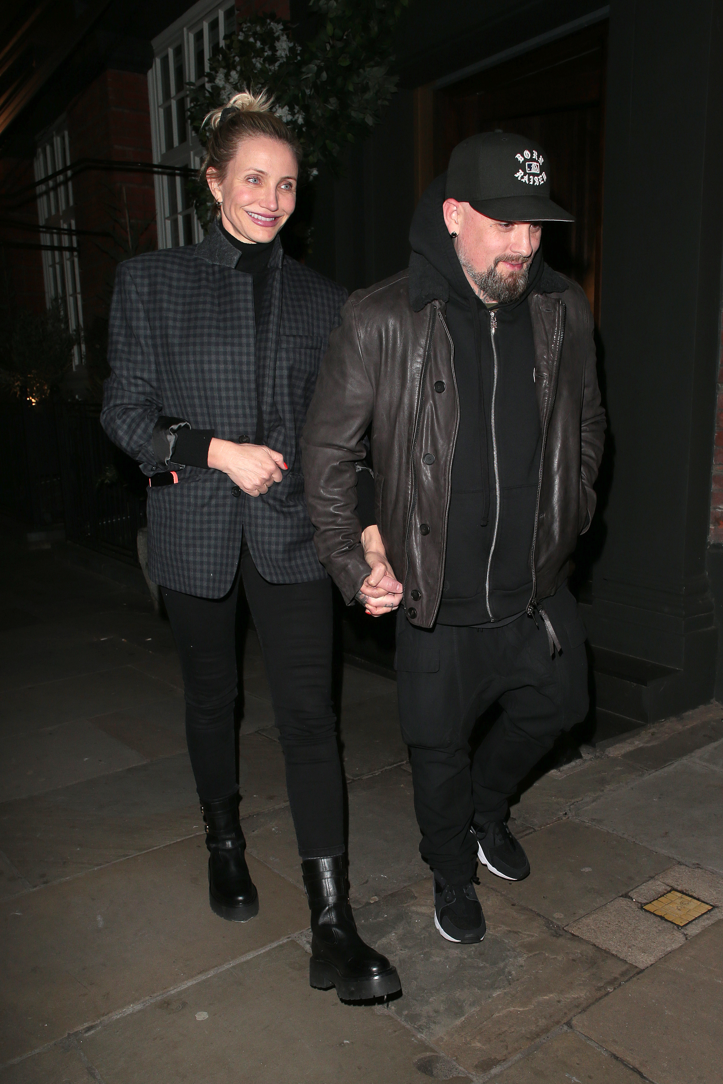 Cameron Diaz y Benji Madden en el restaurante Sparrow Italia - Mayfair London el 02 de diciembre de 2022 | Fuente: Getty Images