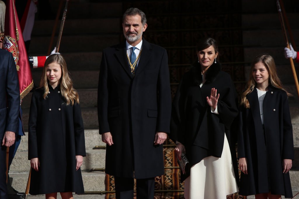 La princesa Leonor, el rey Felipe VI, la reina Letizia y la infanta Sofía, el 03 de febrero de 2020 en Madrid, España. │Foto: Getty Images