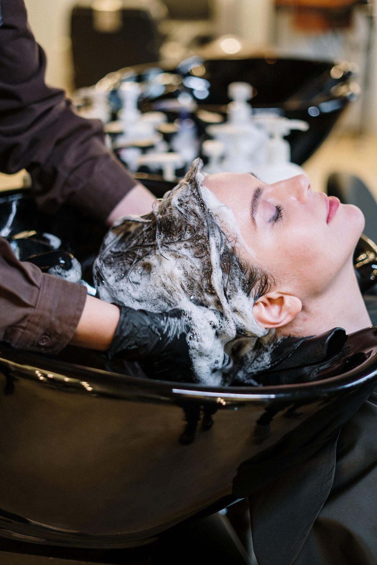 Lavado de cabello. | Foto. Pexels