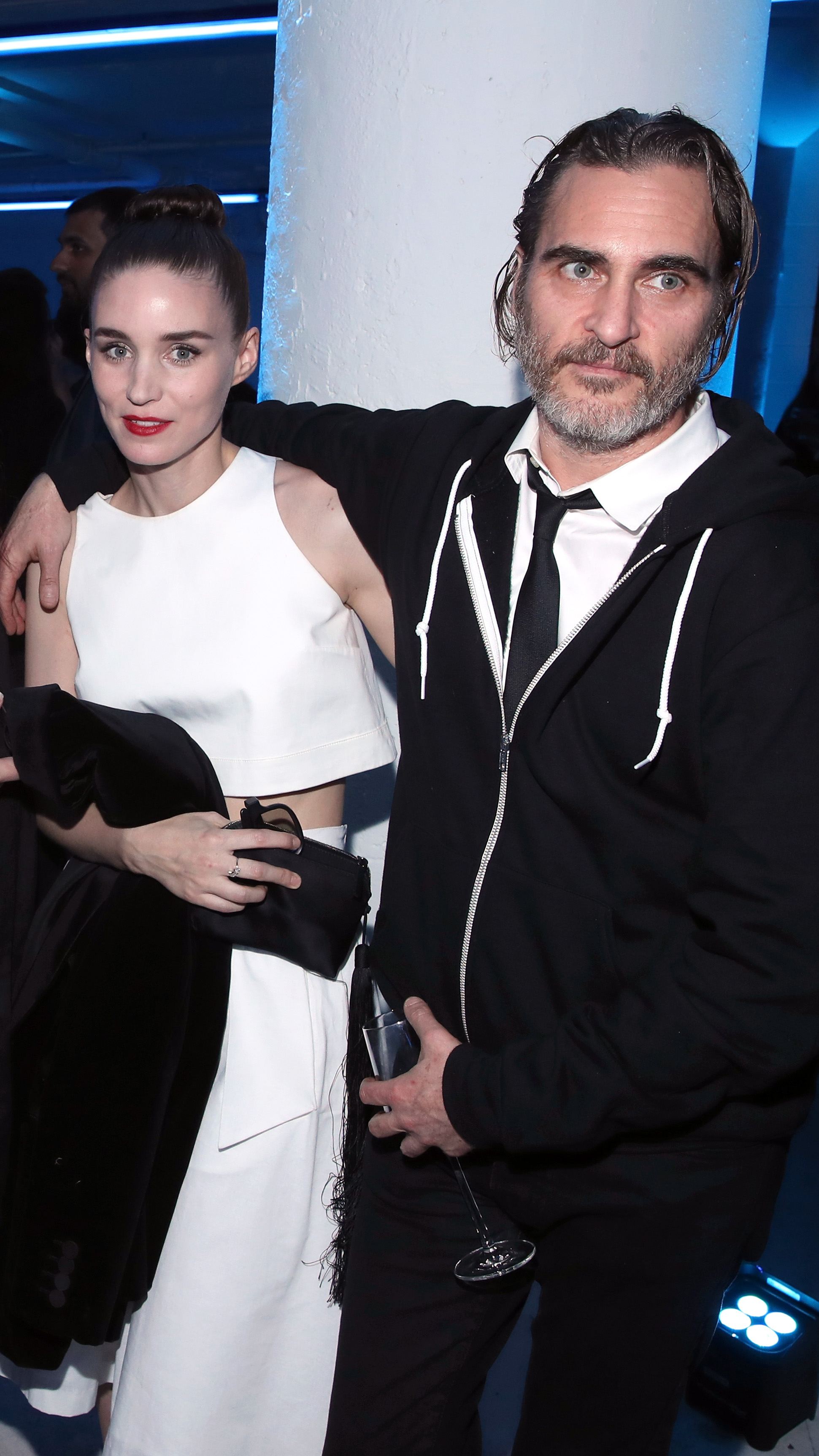 Rooney Mara y Joaquin Phoenix en el evento HEAVEN de Michael Muller en Los Ángeles, California, el 5 de enero de 2019 | Fuente: Getty Images