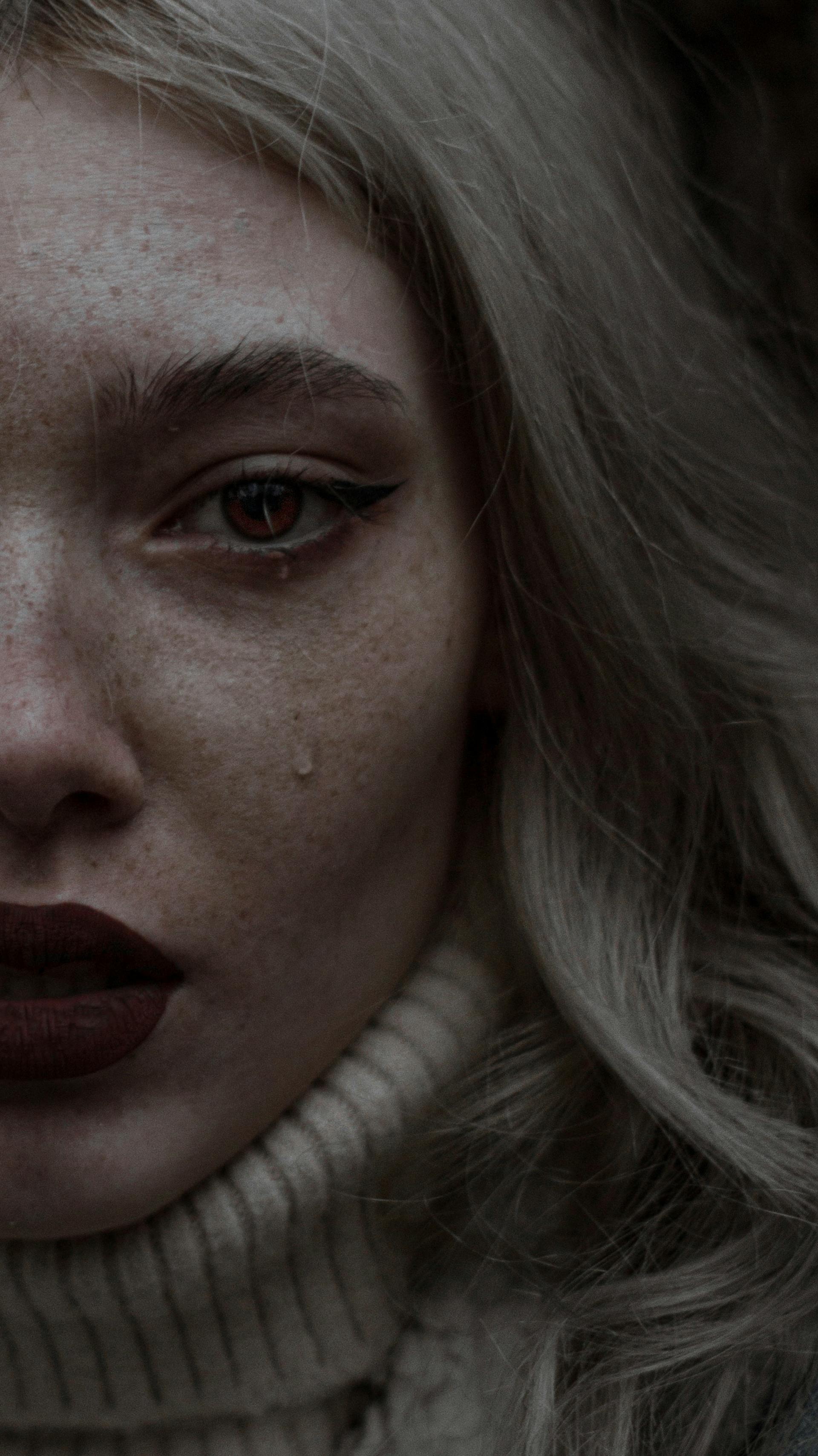 Primer plano de una mujer llorando | Fuente: Pexels