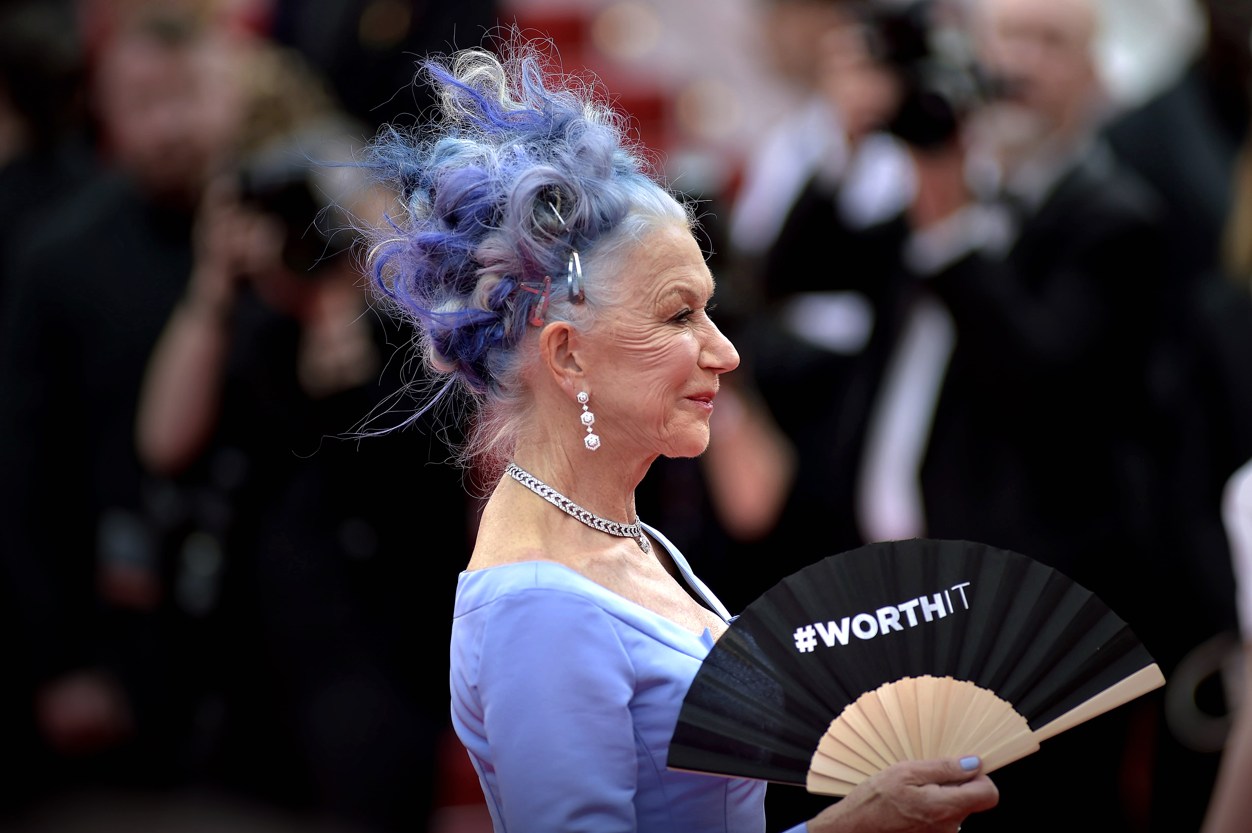 Helen Mirren en la ceremonia de apertura y alfombra roja del Festival de Cine de Cannes para la película "Jeanne du Barry", en Cannes, Francia, el 16 de mayo de 2023 | Fuente:  Getty Images