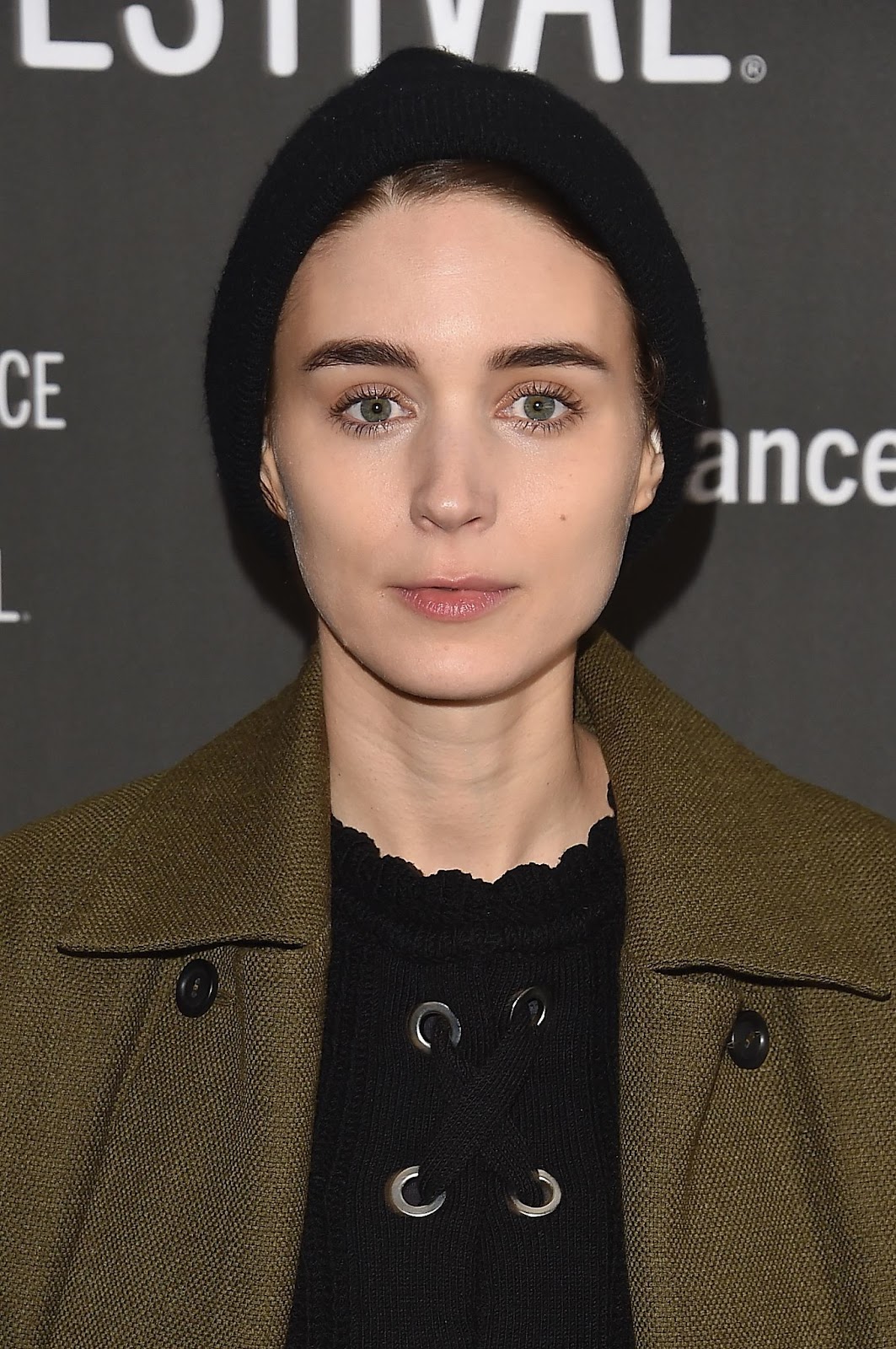 En el Festival de Cine de Sundance 2017, Rooney Mara asistió al estreno de "A Ghost Story". Conocida por sus papeles reflexivos en películas independientes, Mara aportó su elegancia característica al célebre evento | Fuente: Getty Images