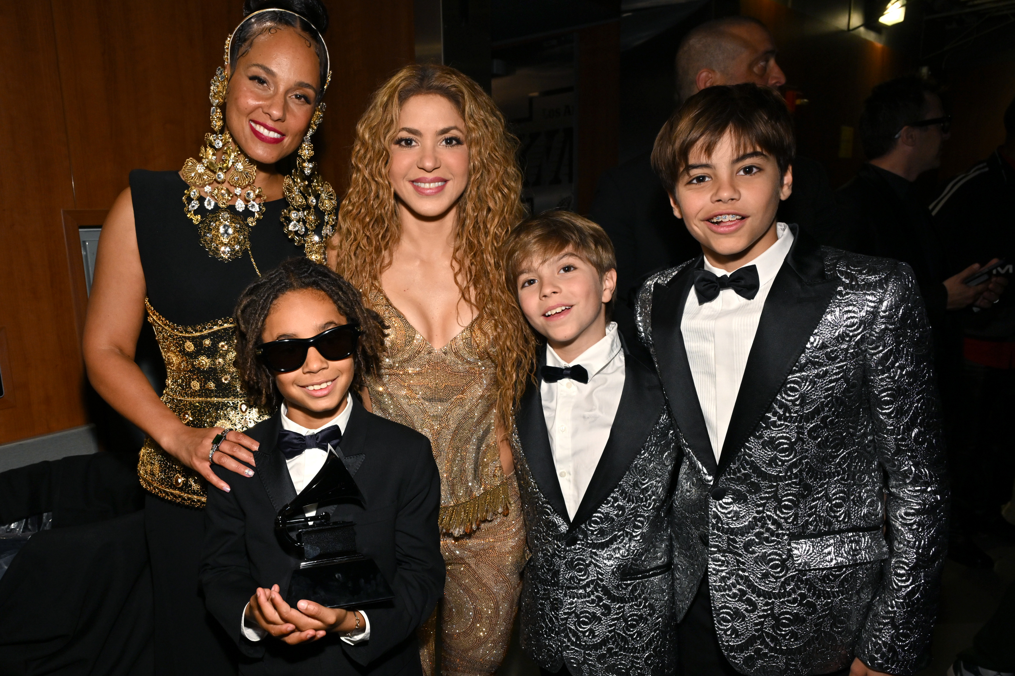 Alicia Keys, Genesis Ali Dean, Shakira, Sasha y Milan asisten a la 67 edición de los Premios Grammy en el Crypto.com Arena el 2 de febrero de 2025 | Fuente: Getty Images