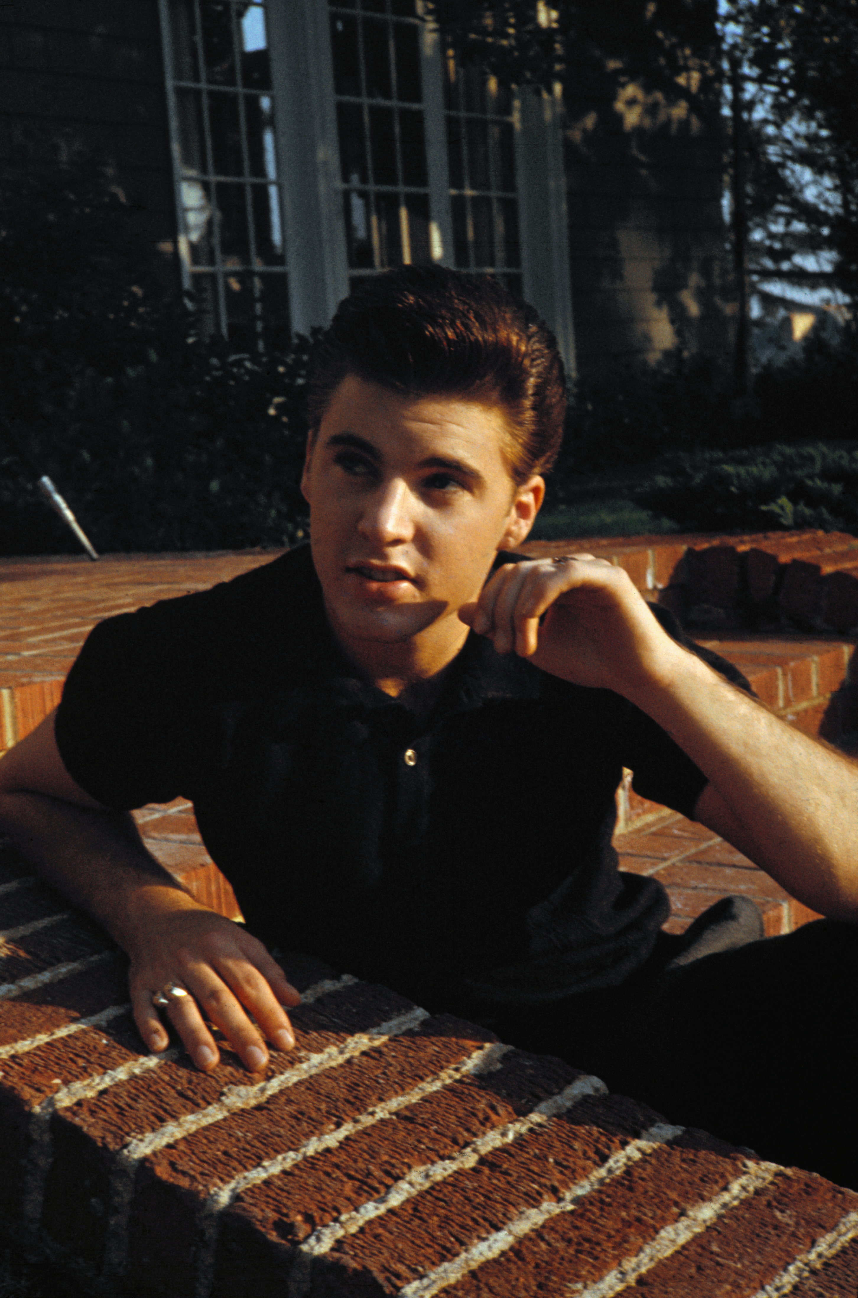 Ricky Nelson fotografiado al aire libre el 1 de enero de 1950 | Fuente: Getty Images