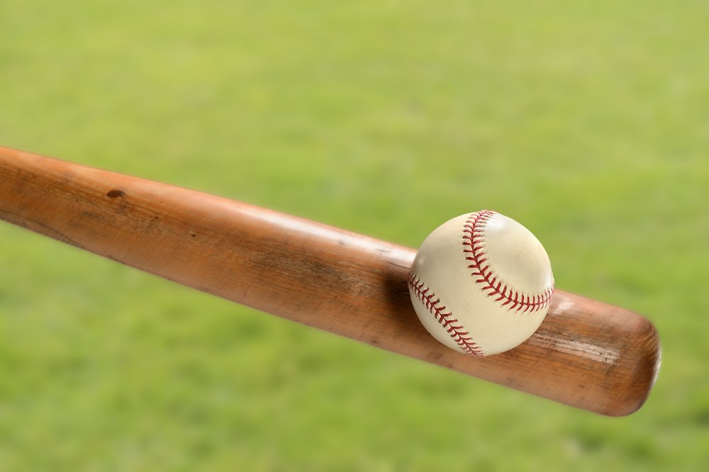 Bate y bola de béisbol | Photo: Shutterstock