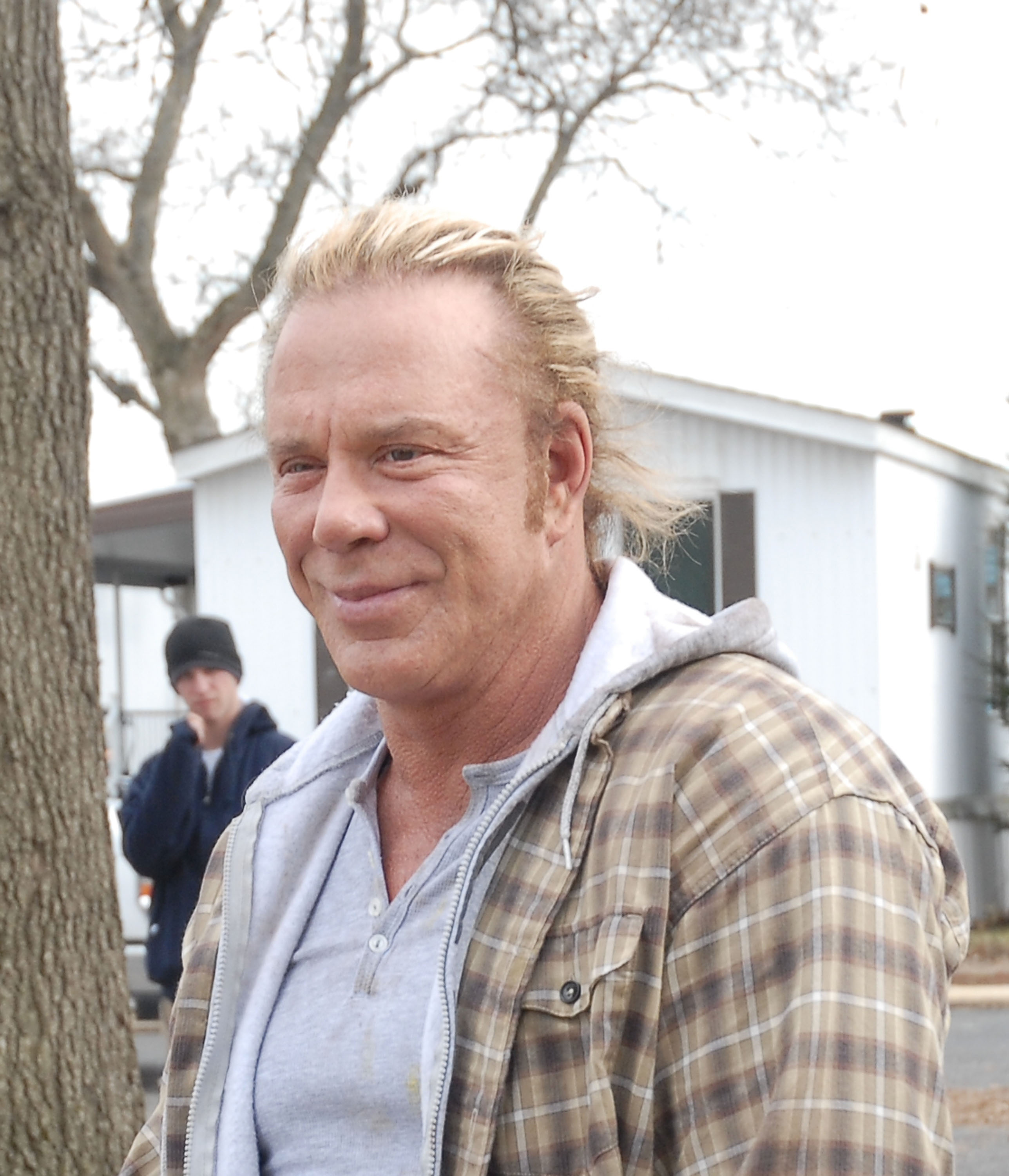 Mickey Rourke en el rodaje de "The Wrestler" el 15 de febrero de 2008 en Keansburg, Nueva Jersey. | Fuente: Getty Images