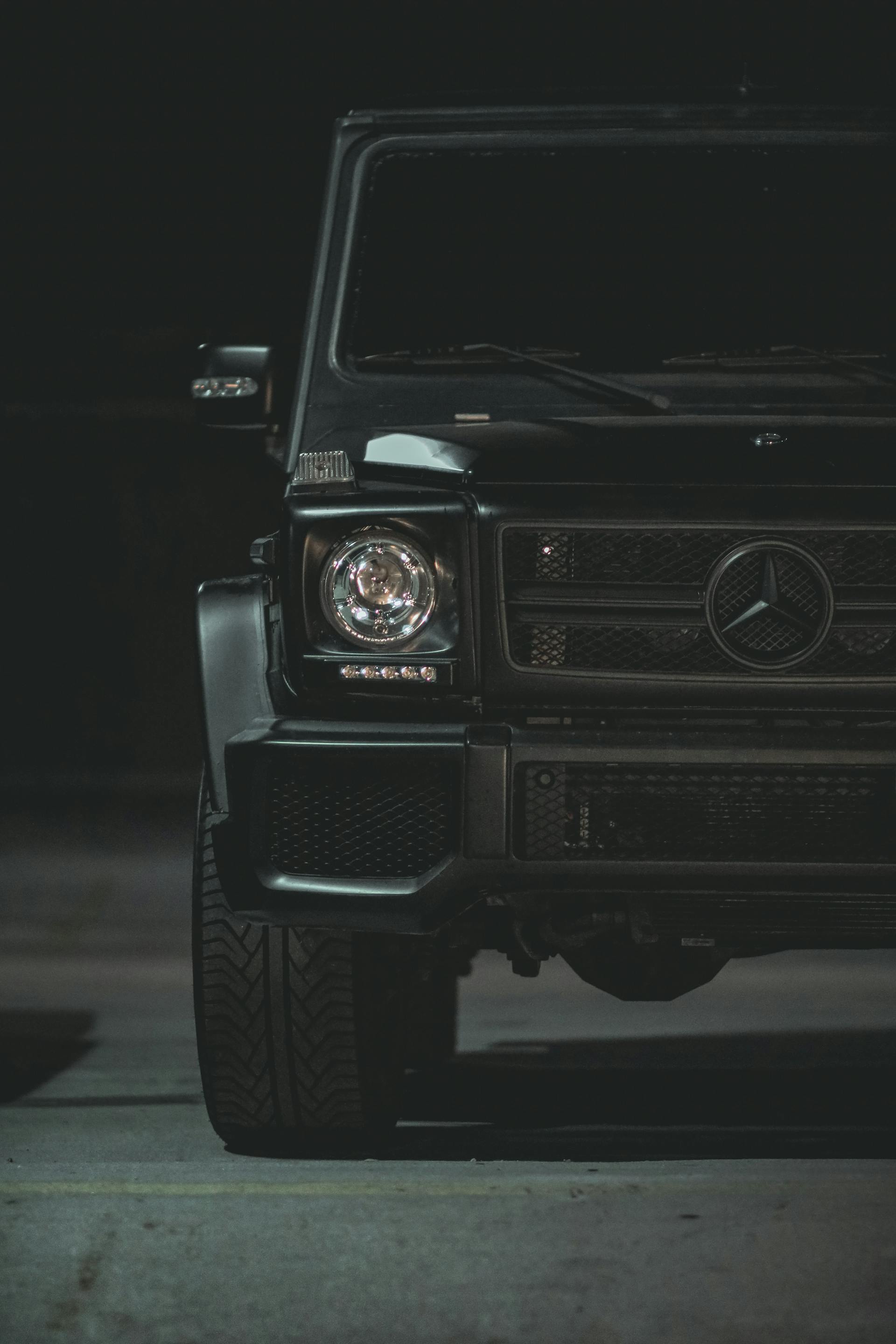 Un Mercedes-Benz negro | Fuente: Pexels